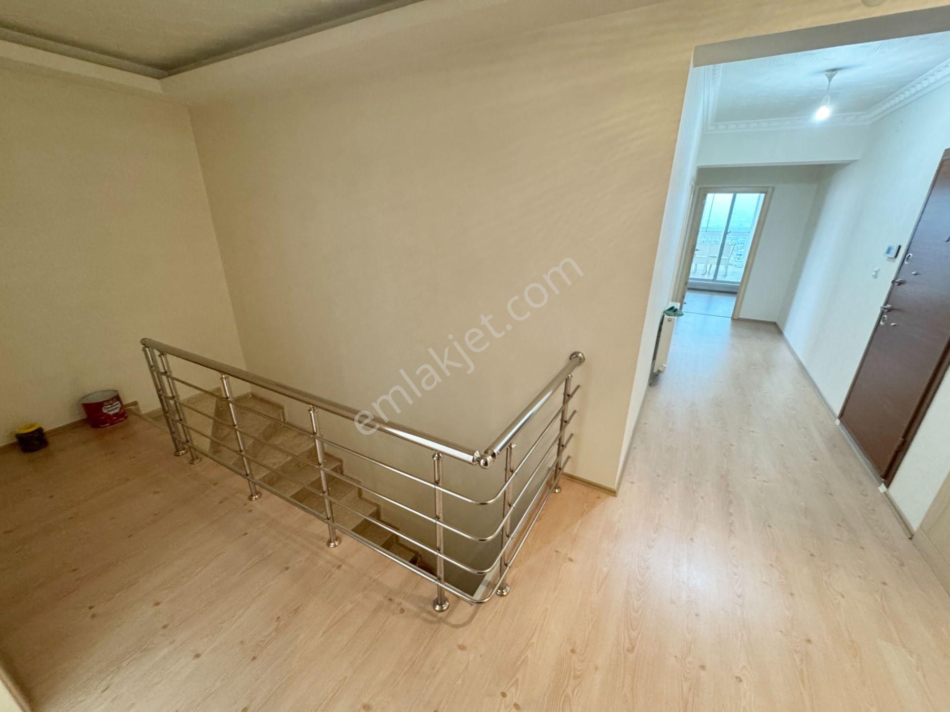 6+1 Bulvar Paraleli 2 Daire Olmaya Uygun Ankara Manzaralı Teras - Görsel 23