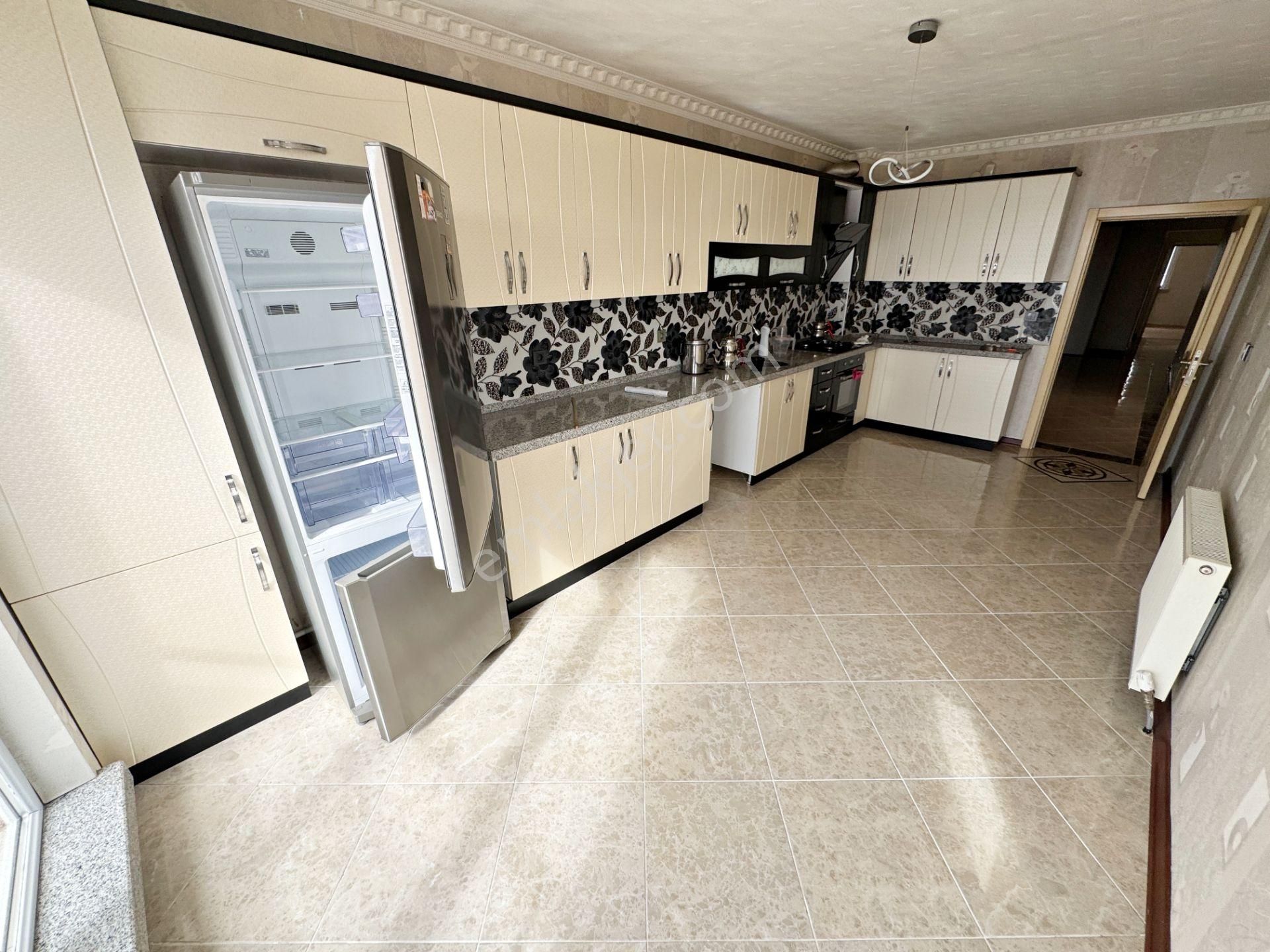 6+1 Bulvar Paraleli 2 Daire Olmaya Uygun Ankara Manzaralı Teras - Görsel 4