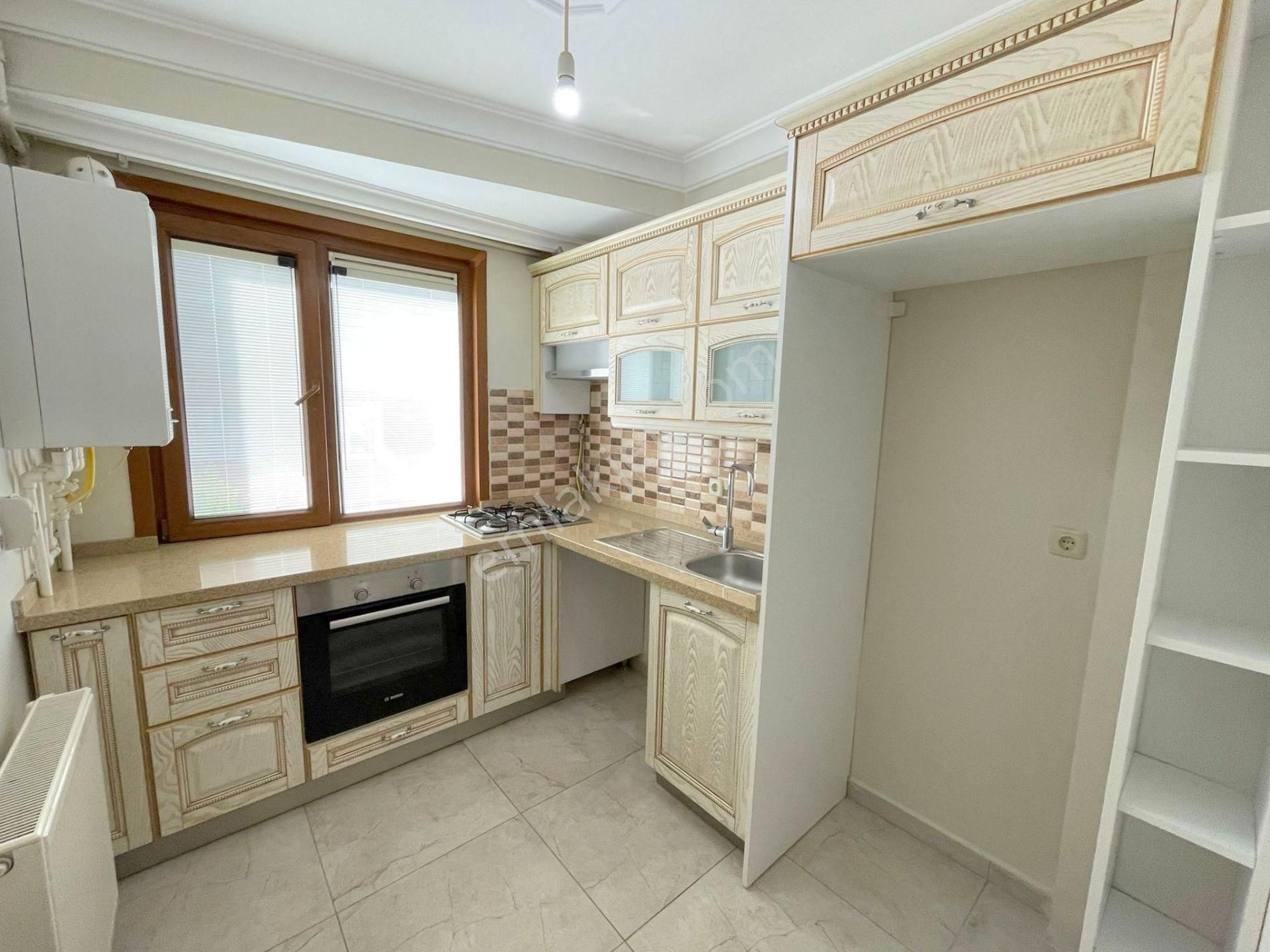 Mertcan'dan Şeyhli Mah. Ankara Caddesi 4dk Ara Kat 2+1 Daire