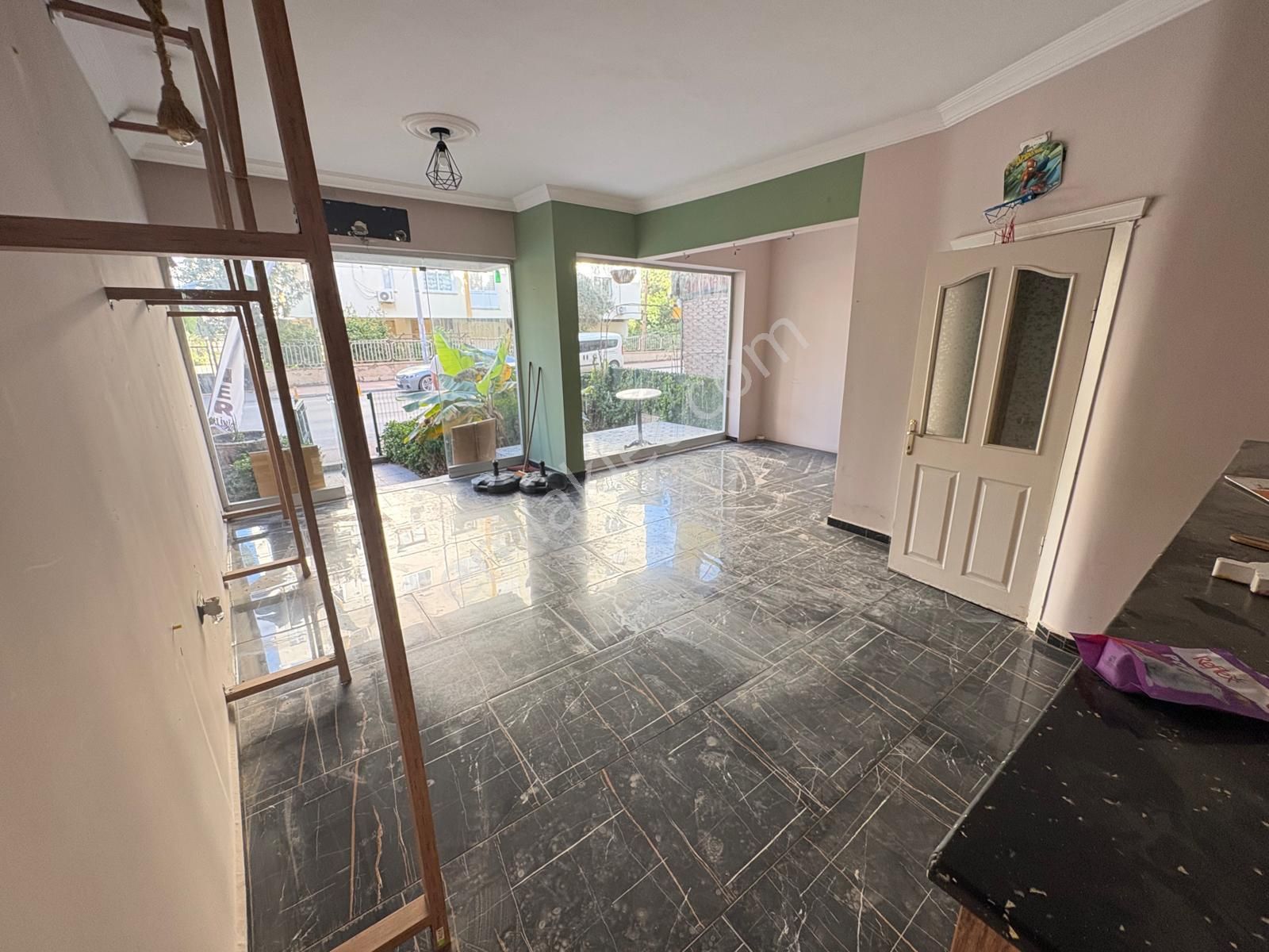 Prestij'den Cumhuriyet'te Hem Mesken Hem Ofis Satılık 2+1 Daire - Görsel 12