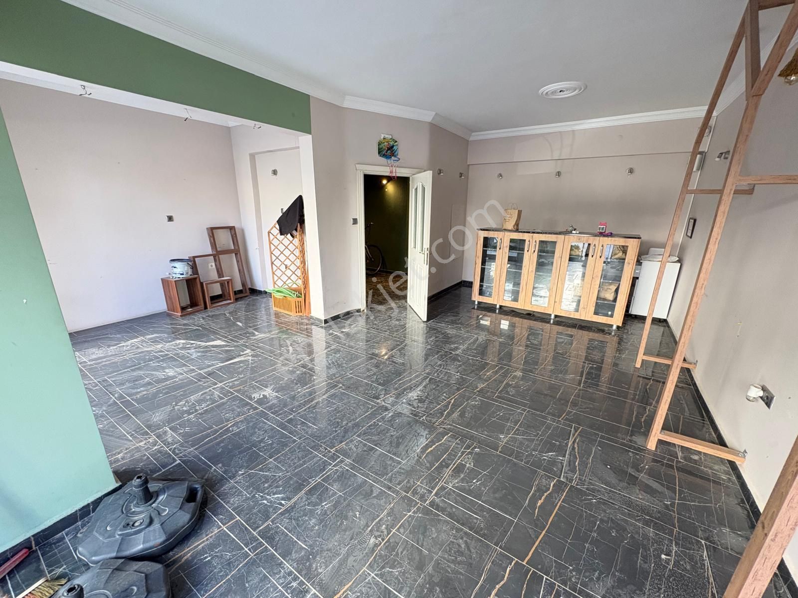 Prestij'den Cumhuriyet'te Hem Mesken Hem Ofis Satılık 2+1 Daire - Görsel 7