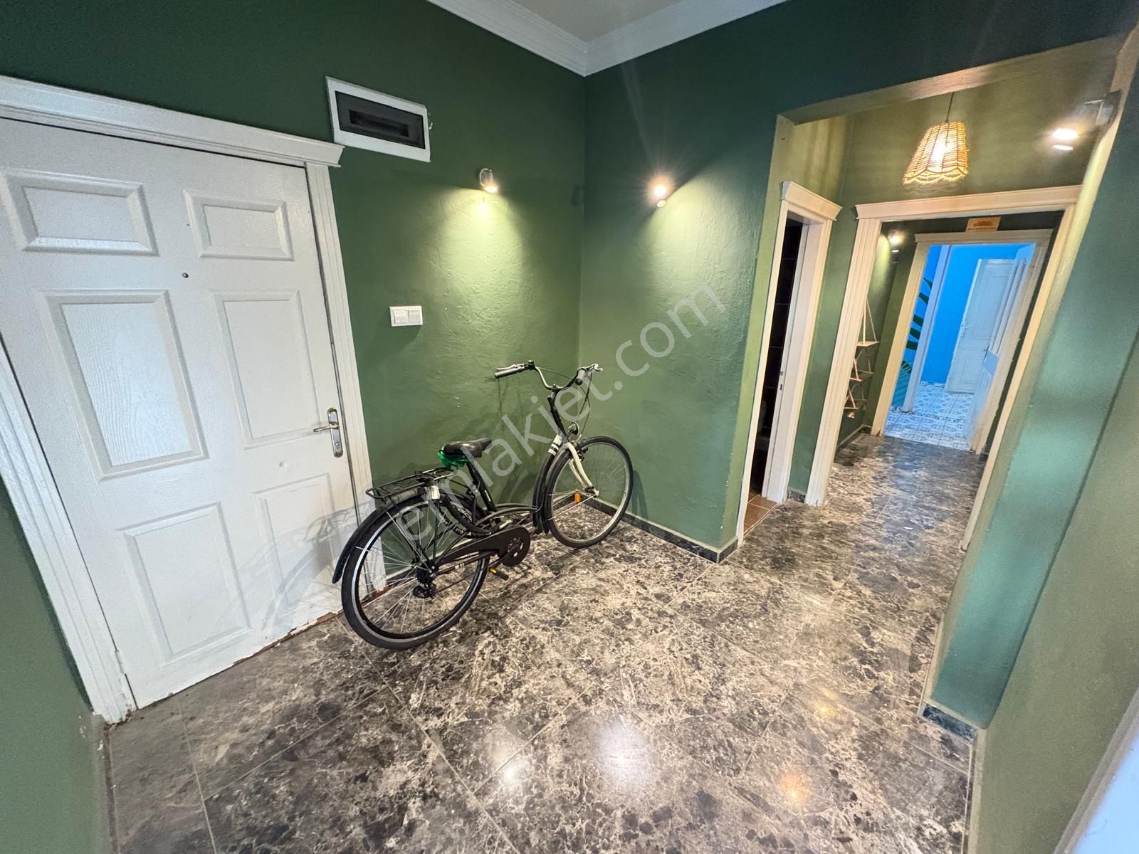 Prestij'den Cumhuriyet'te Hem Mesken Hem Ofis Satılık 2+1 Daire - Görsel 15