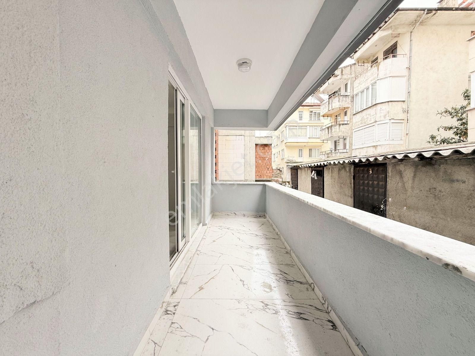 ꧁ay Emlaktan꧂akçay Merkezde Muhteşem Konumlu Denize Yakın İçi Komple Yapılı Satılık 2+1 Daire - Görsel 12