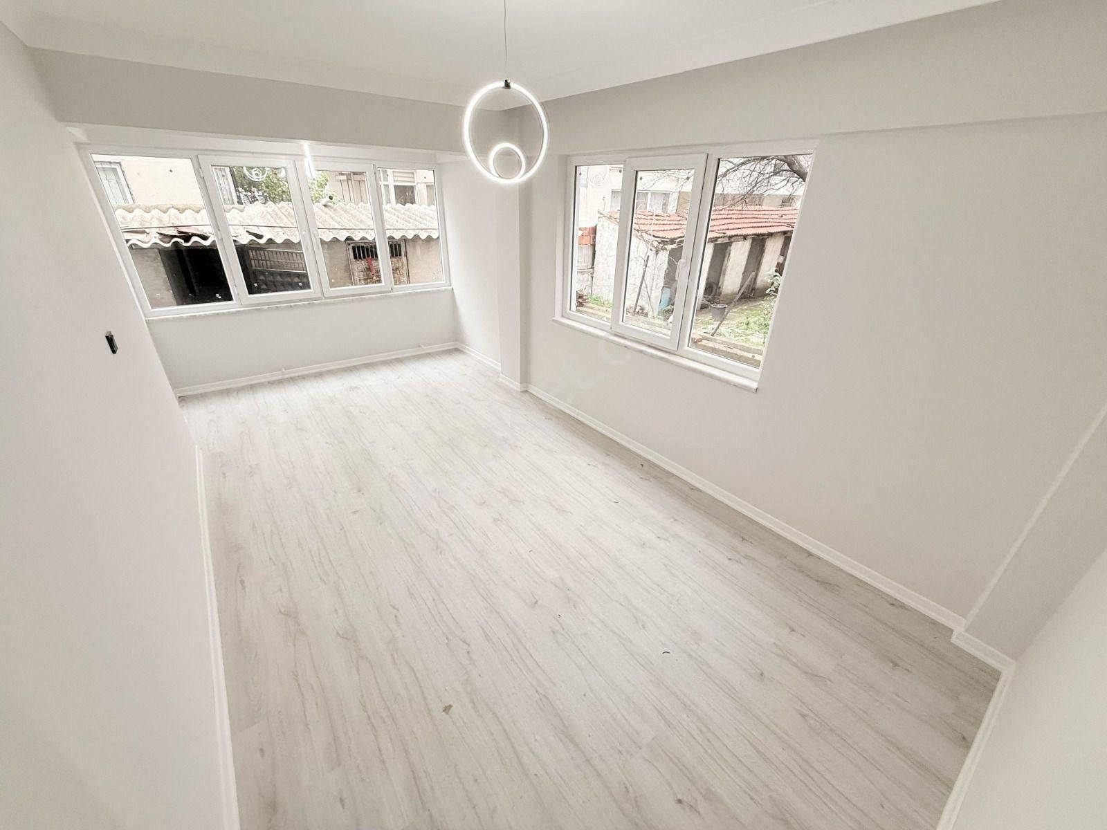 ꧁ay Emlaktan꧂akçay Merkezde Muhteşem Konumlu Denize Yakın İçi Komple Yapılı Satılık 2+1 Daire - Görsel 31