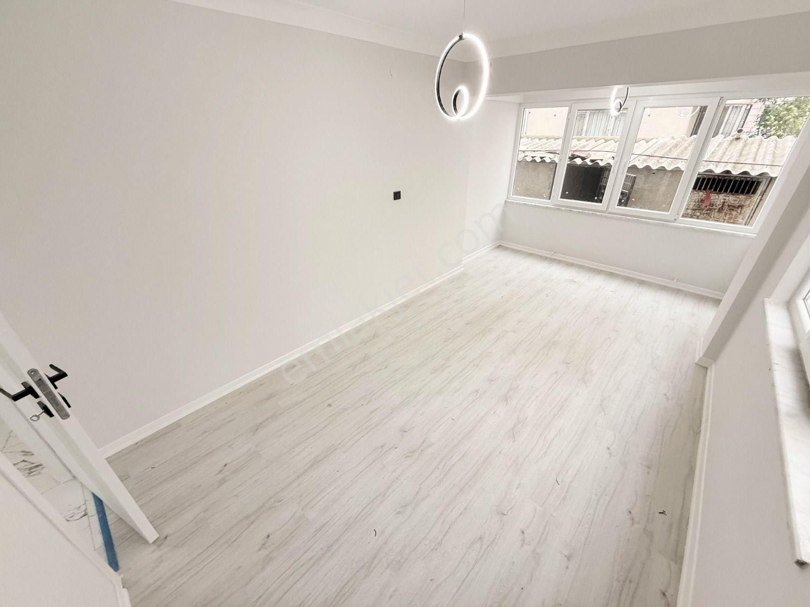 ꧁ay Emlaktan꧂akçay Merkezde Muhteşem Konumlu Denize Yakın İçi Komple Yapılı Satılık 2+1 Daire - Görsel 32