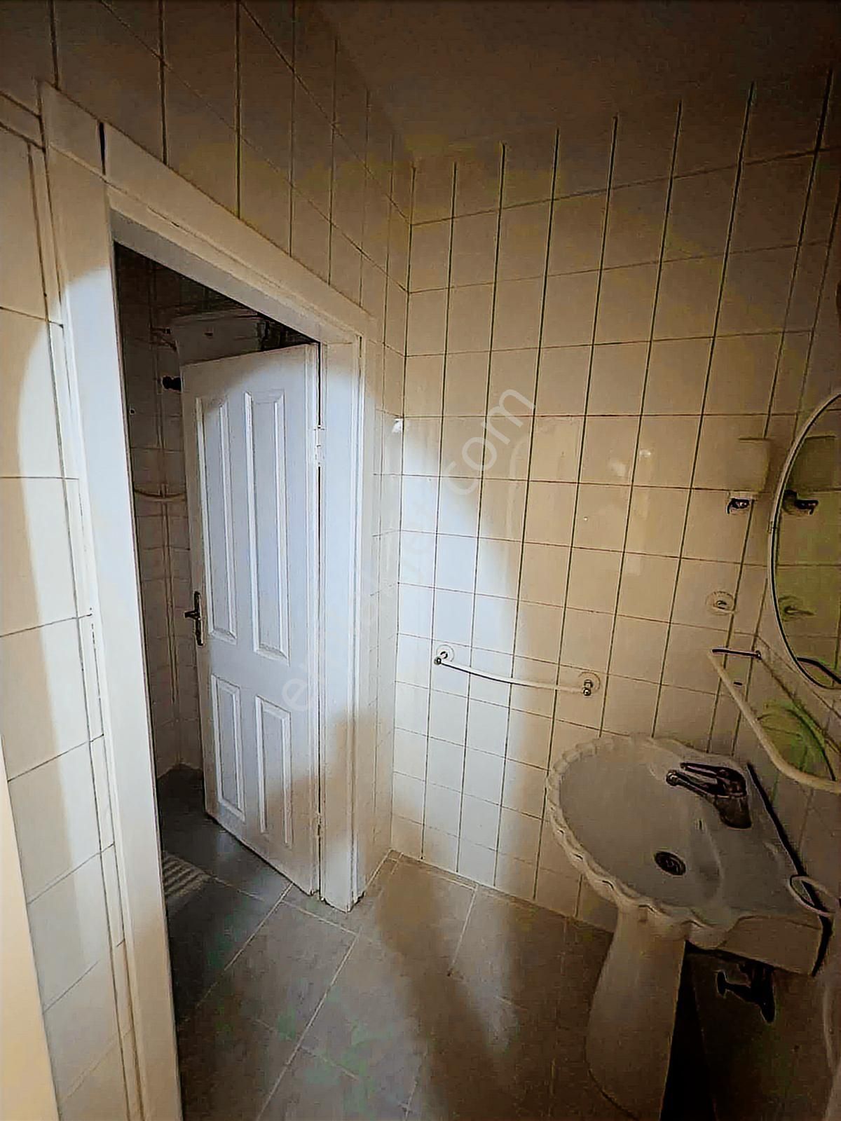 Bay-lent Emlaktan Bahçelievler Mah.sinde Kiralık 4+1 Daire - Görsel 3