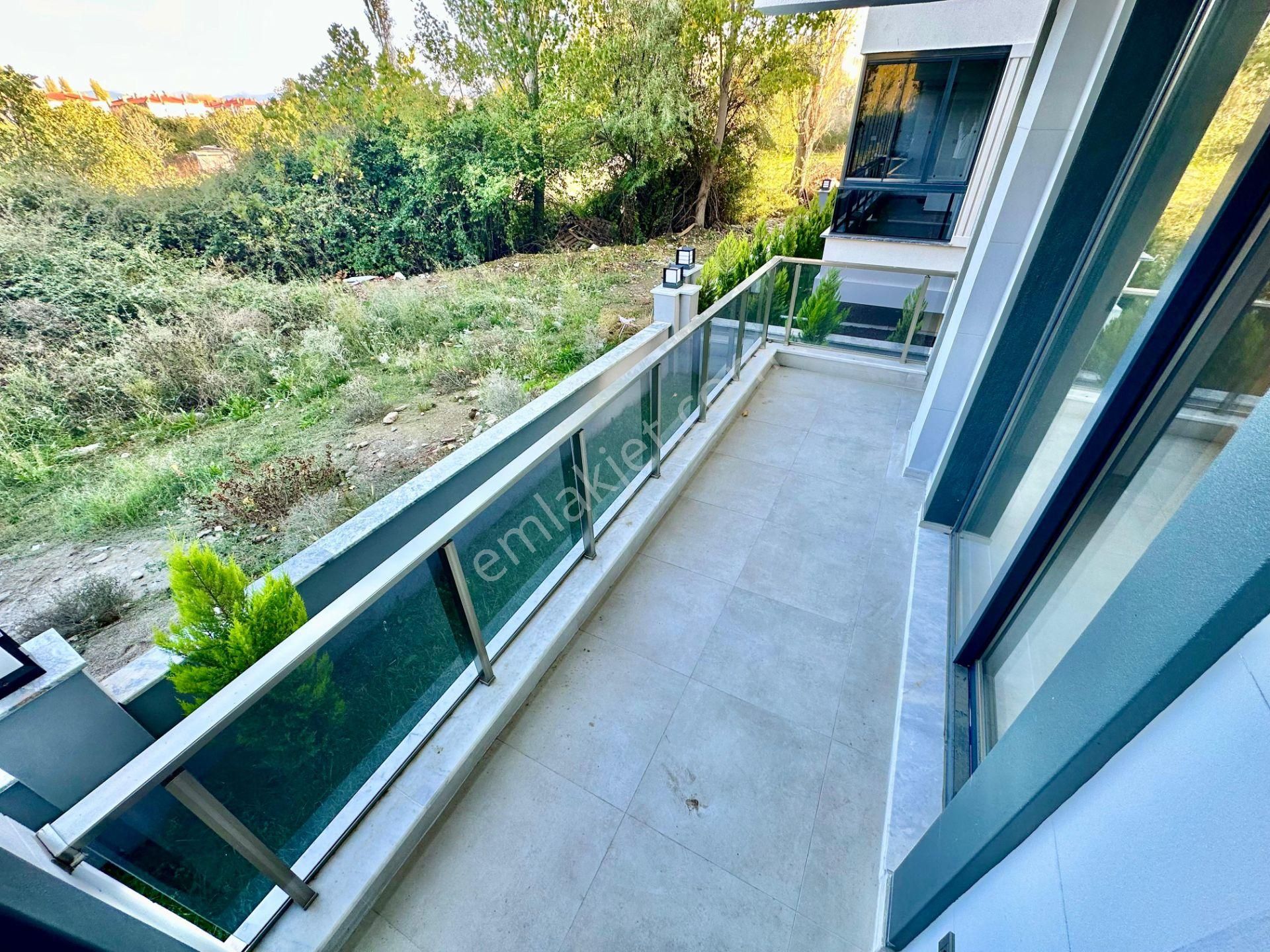 ꧁ay Emlaktan꧂akçay'da Yok Böylesi Göz Kamaştıran Denize Yakın Ultra Lüx Tasarım Satılık 2+1 Daire - Görsel 7