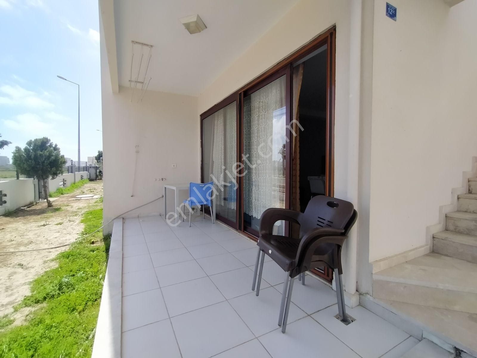 Kundu Oteller Bölgesinde Havuzlu Sitede 1+1 Eşyalı Giriş Kat - Görsel 4