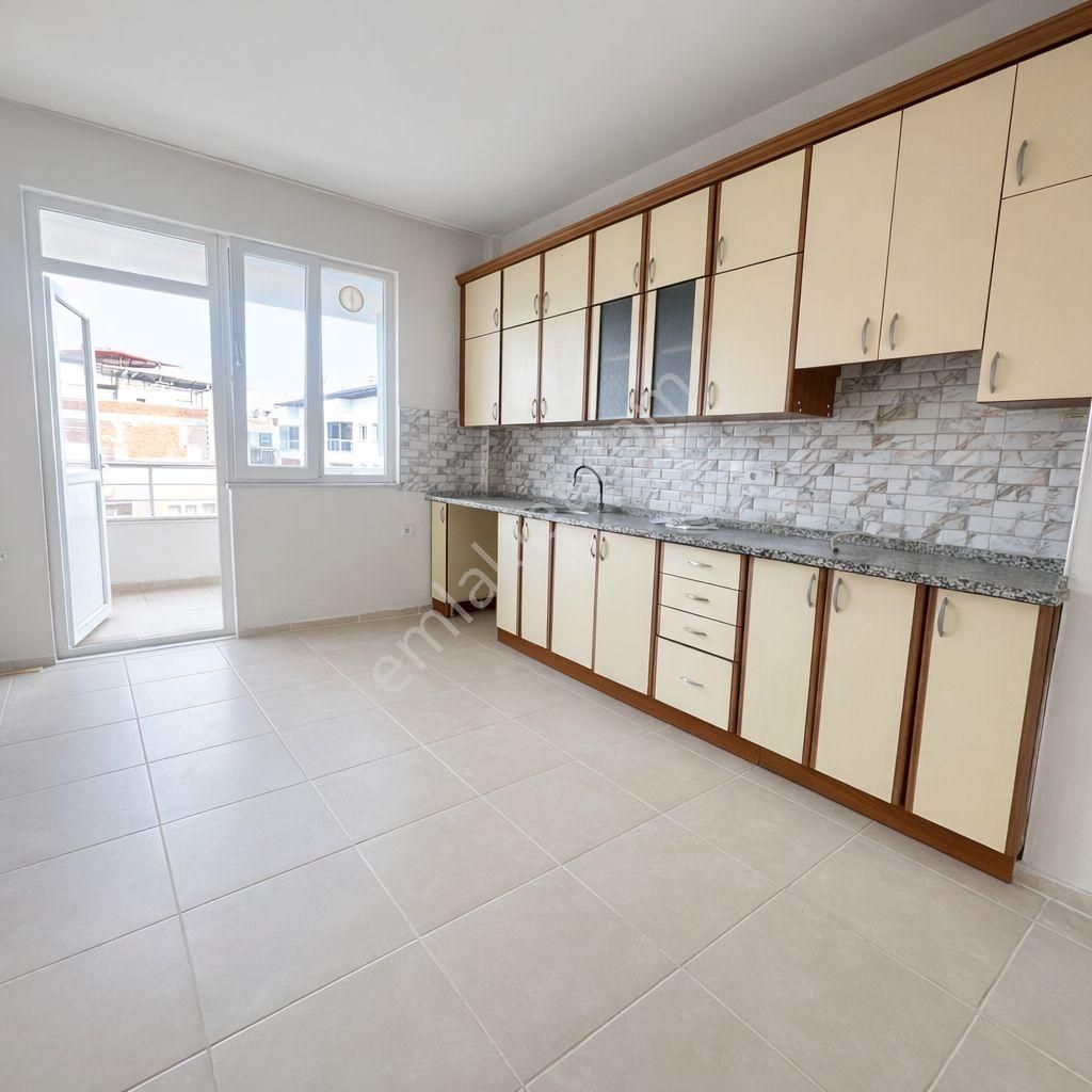 Cumhuriyet Mahallesi’nde Kiralık 3+1 Geniş Ve Ferah Daire - Görsel 4