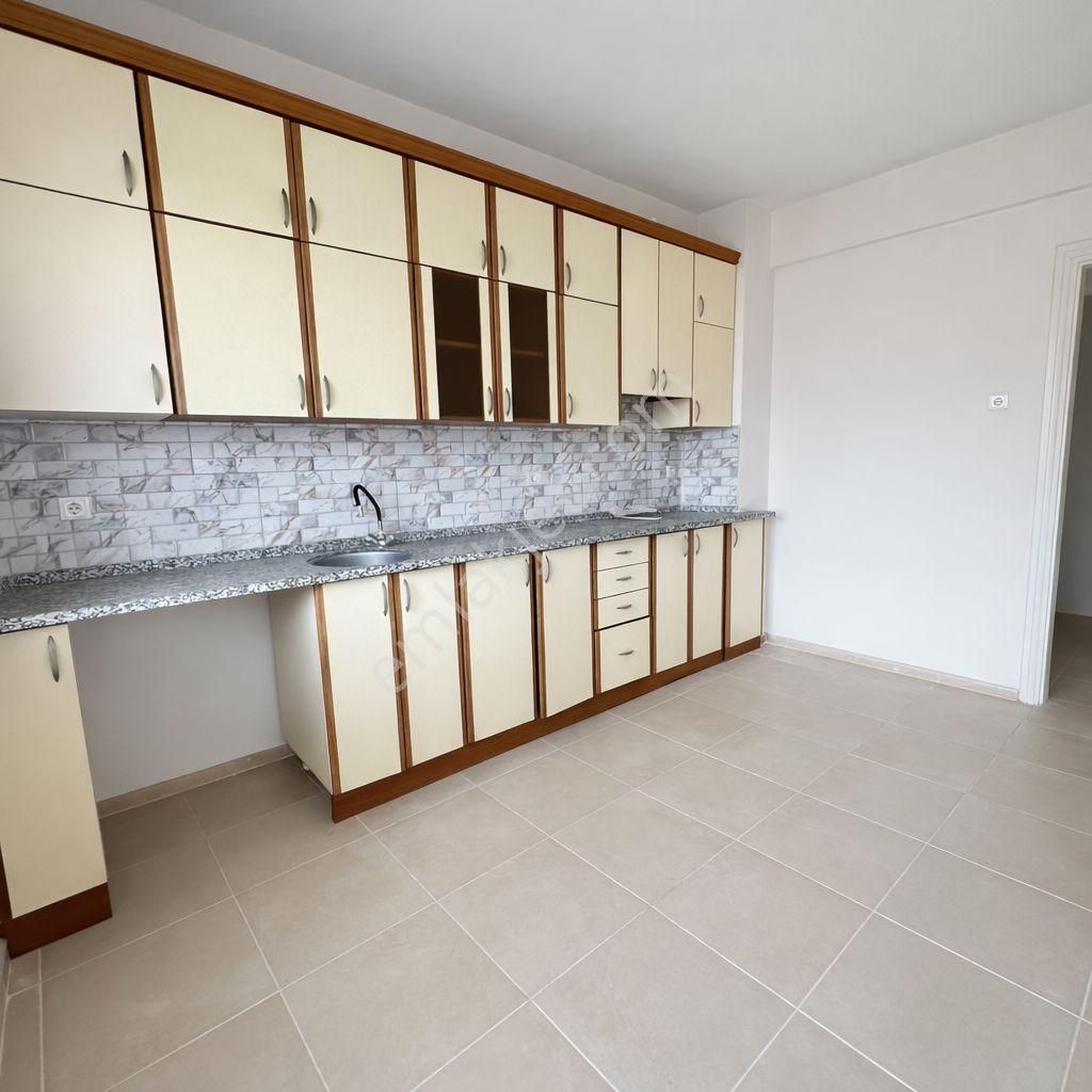 Cumhuriyet Mahallesi’nde Kiralık 3+1 Geniş Ve Ferah Daire - Görsel 5