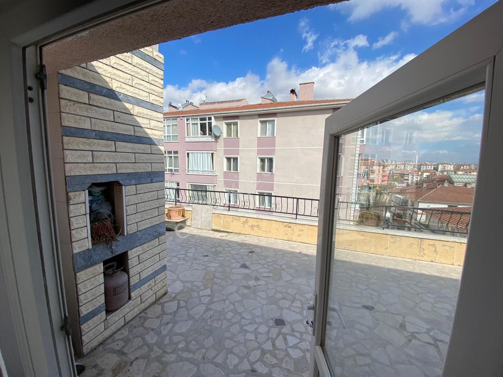 Sincan Malazgirt Mahallesinde 6+1 Teraslı Daire - Görsel 6