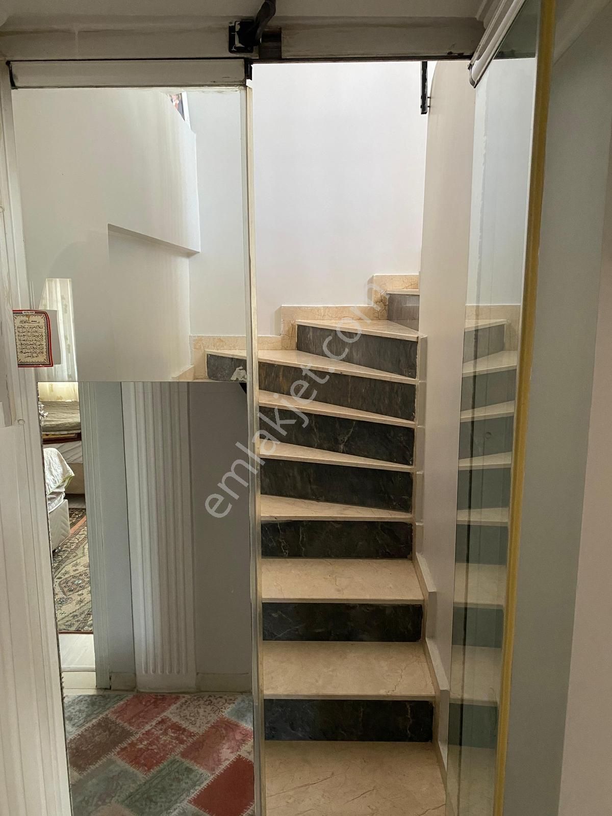 Sincan Malazgirt Mahallesinde 6+1 Teraslı Daire - Görsel 17