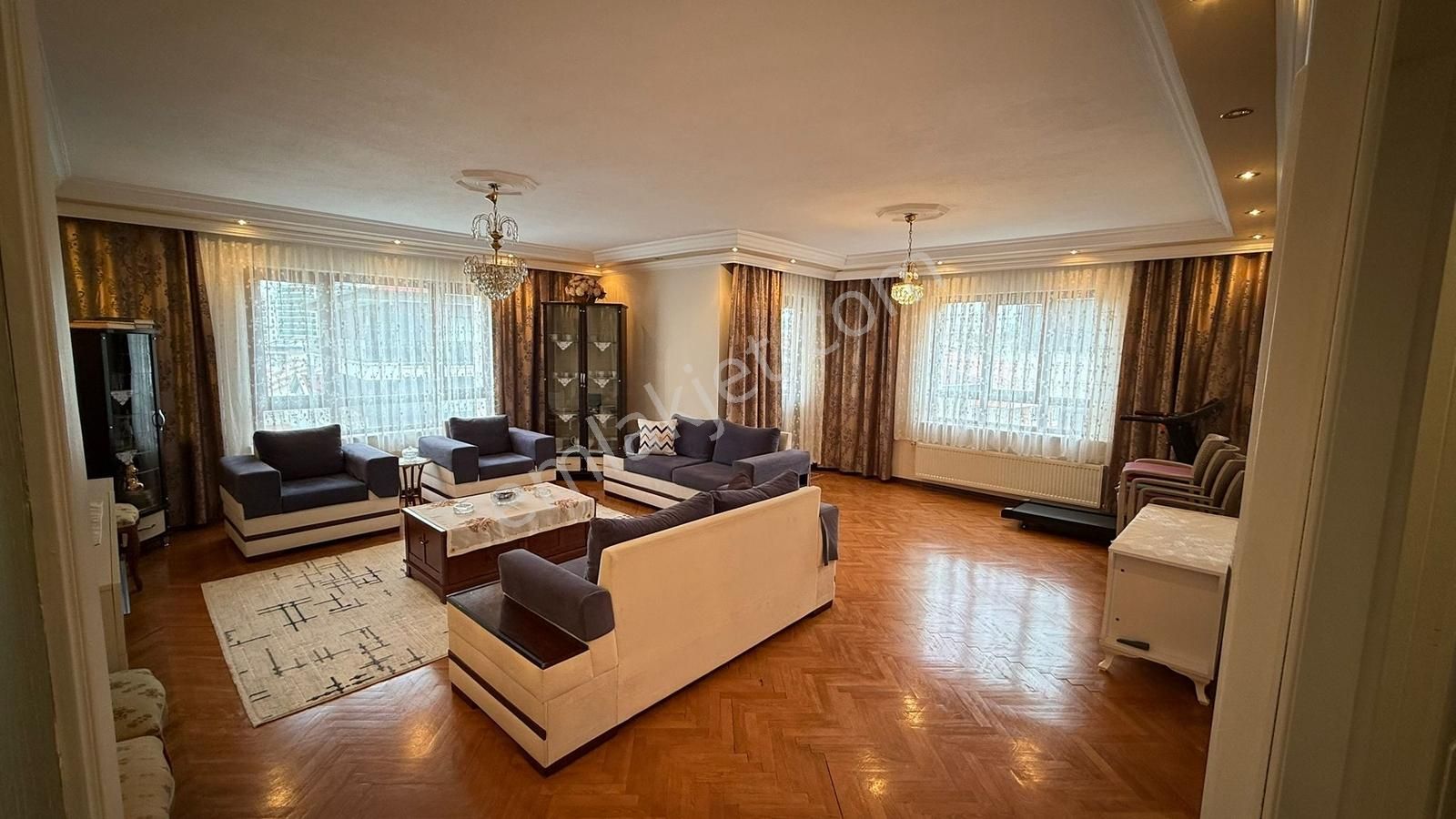 Kırkkonaklar Şemsettin Günaltay Caddesinde Geniş Ve Ferah 4+1! - Görsel 30