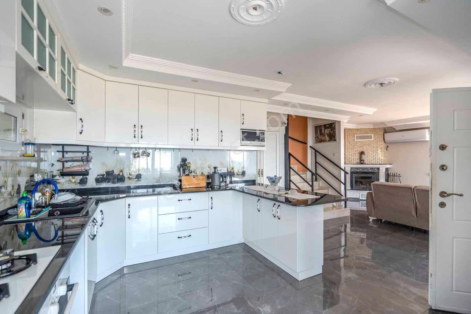 Alanya / Bektaş’ta Satılık Vatandaşlığa Uygun 3+1 Dublex Villa - Görsel 6