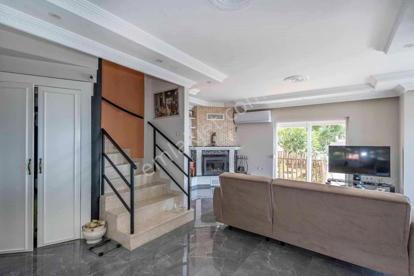 Alanya / Bektaş’ta Satılık Vatandaşlığa Uygun 3+1 Dublex Villa - Görsel 2