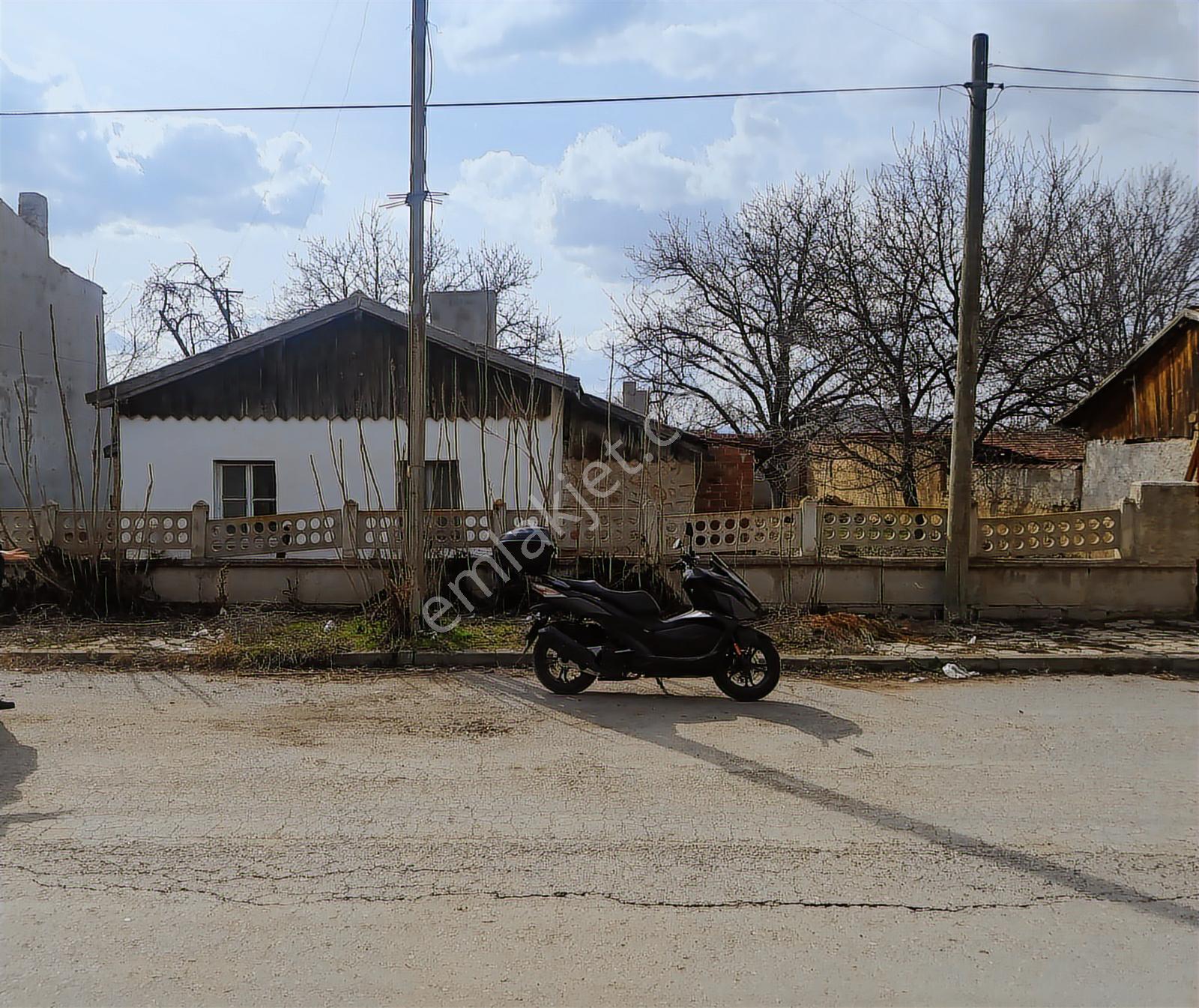 Doğa City'den Satılık Yukarısöğütönü Mahallesi 891 M2 Bahçeli Ev