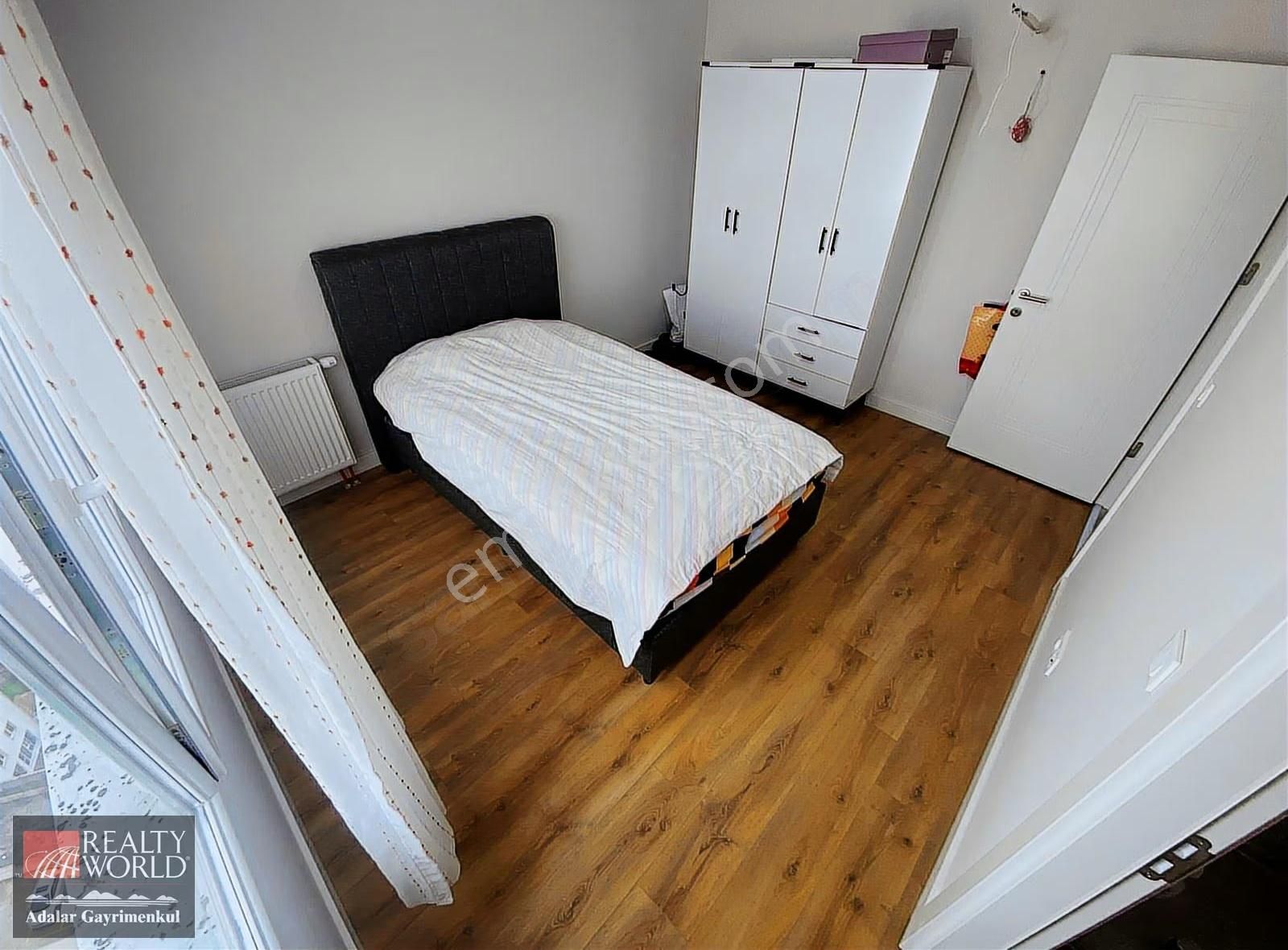 Kartal Ells Sitesinde Satılık Deniz Manzaralı Boş 3+1 Daire - Görsel 14