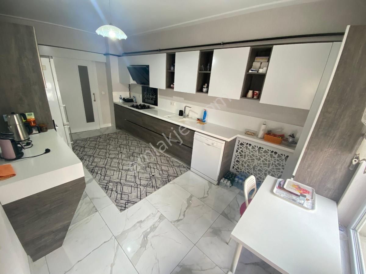 Sincan Selçuklu Mh 4+1 Lüks Yapı Ara Kat E.banyolu G.odalı Daire - Görsel 4