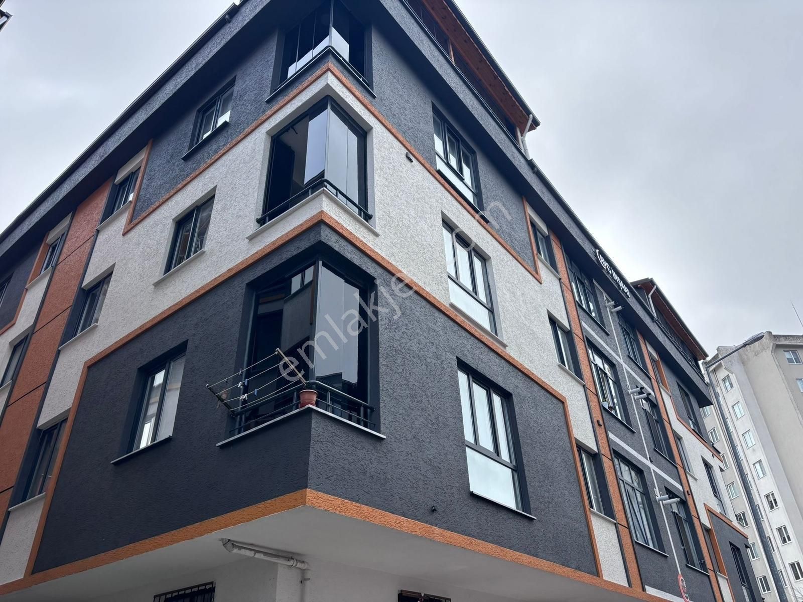 Fa Özbir'den Kapaklı Merkezde Kiralık Ara Kat 2+1 Daire