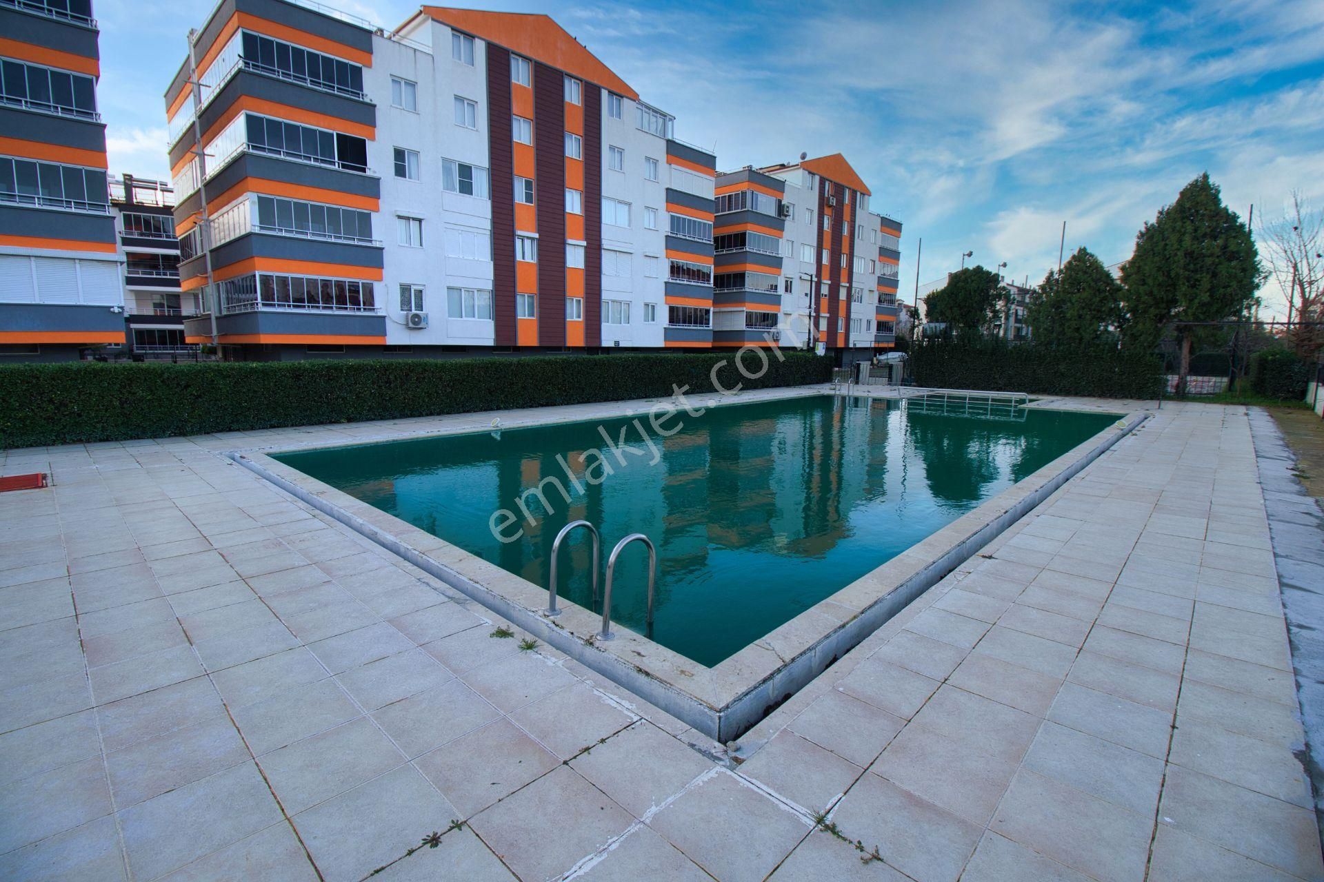 🛑🛑aktif'ten Akçay'da Satılık Eşyalı Otoparklı Kombili Arakat Ön Cephe 2+1 Daire