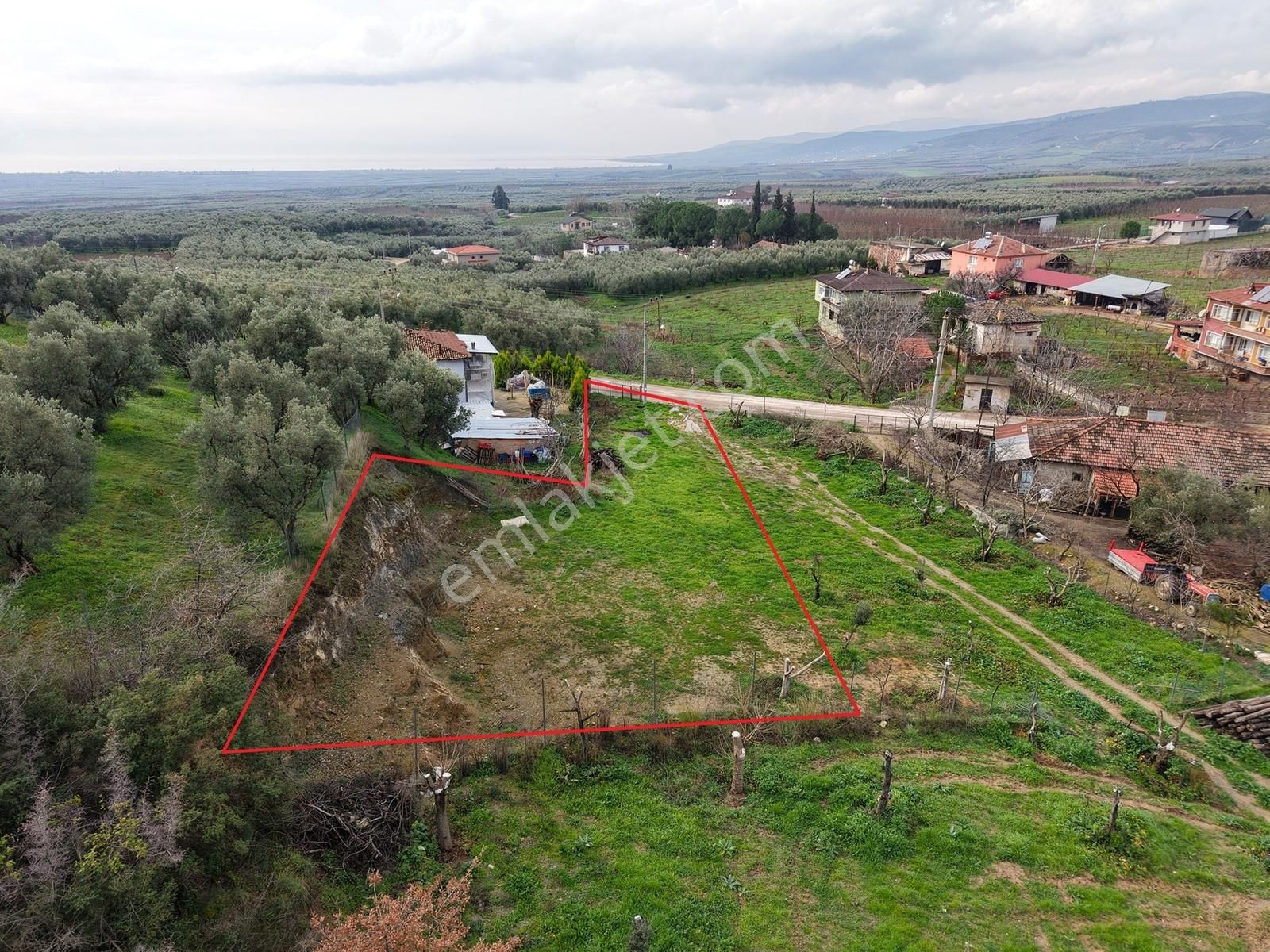 İznik Ömerli'de Köy Girişinde Göl Manzaralı 712 M2 İmarlı Arsa - Görsel 32