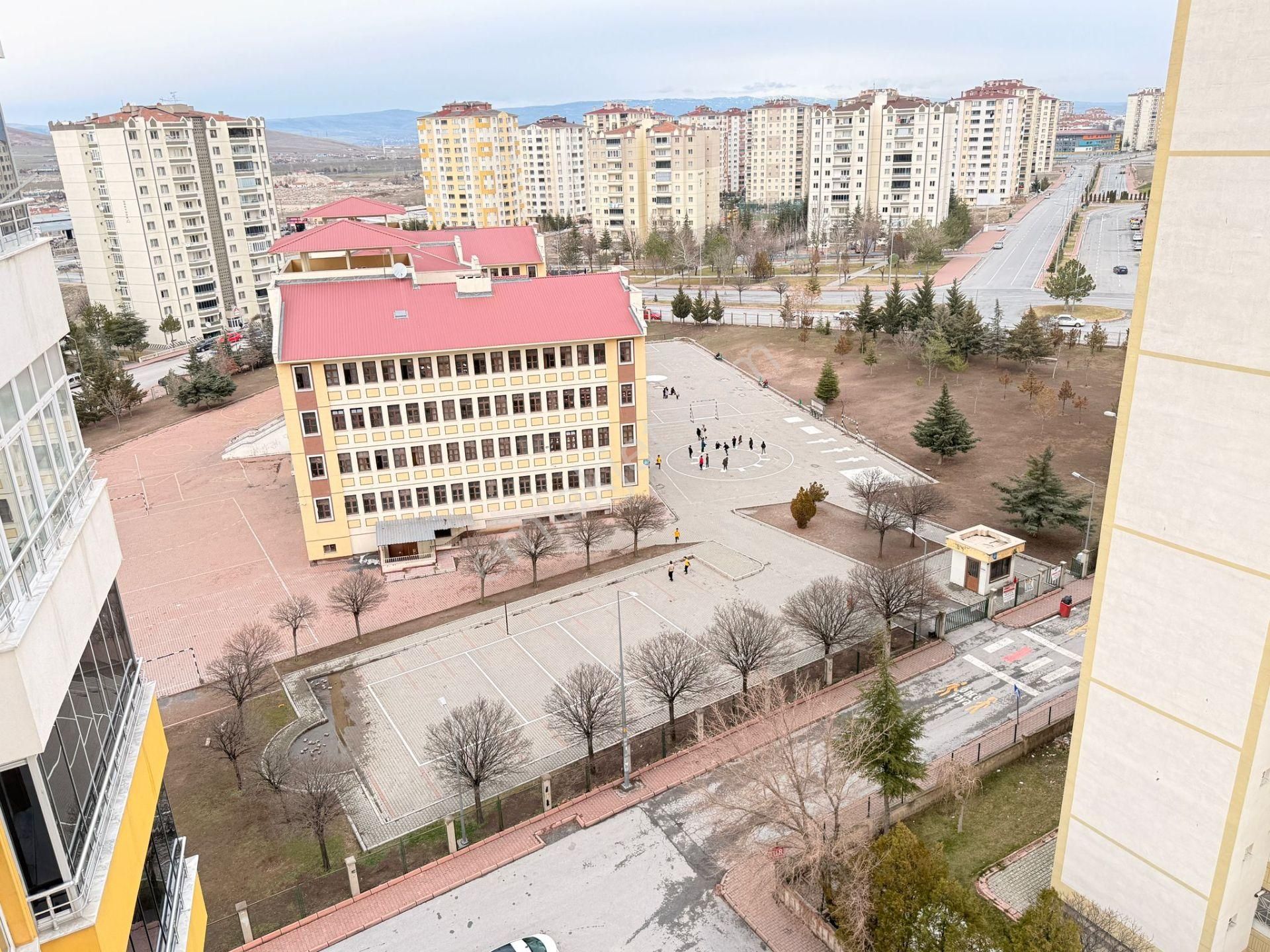 Elisa Gyo/ Beyazşehir Özel Yapsat Tramvay Yakını 3+1 Ara Kat Güney Cephe Satılık Daire - Görsel 7