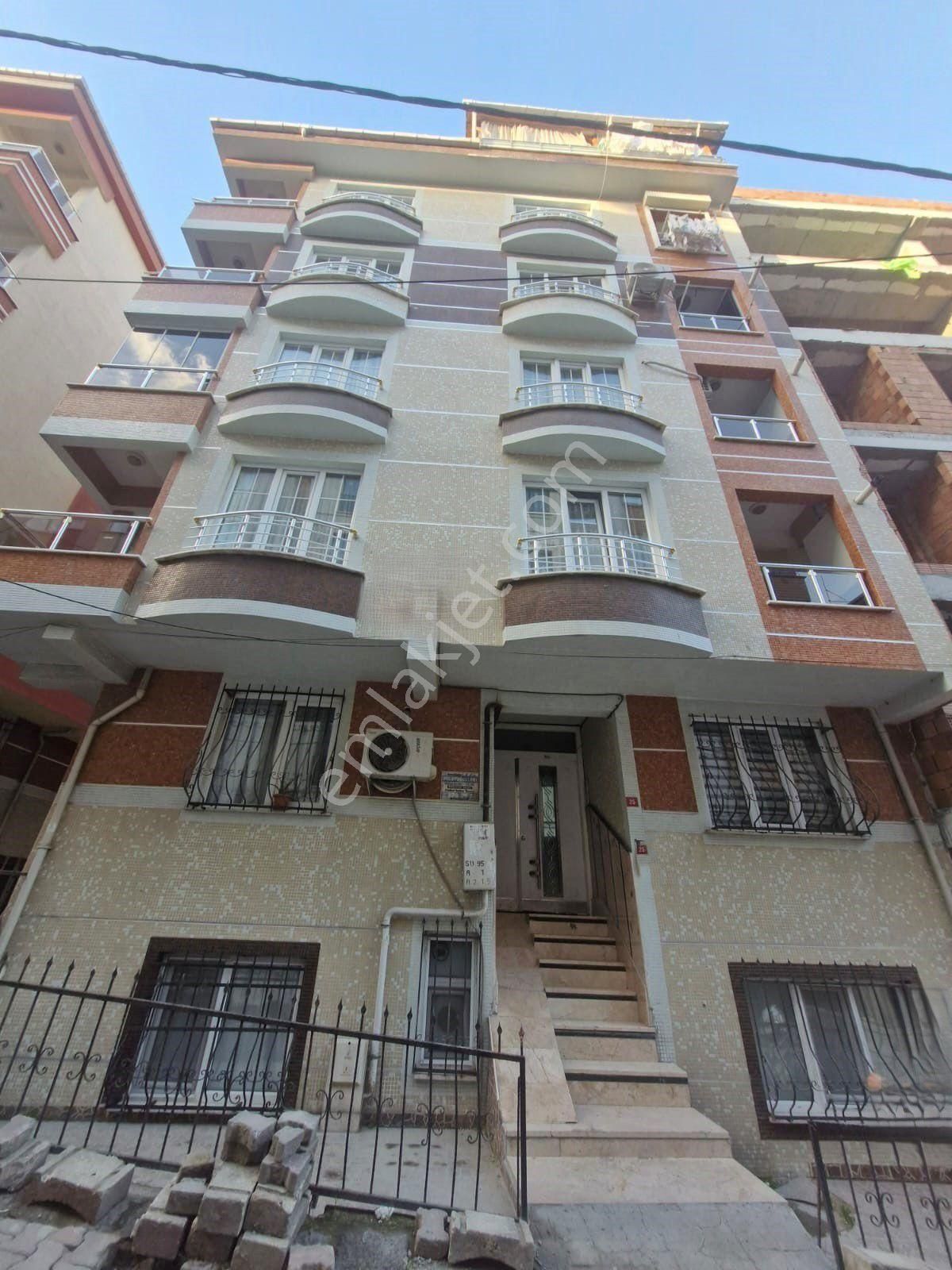 Yenibosna Satılık 2+1 Arakat Lüxs Daire - Görsel 2