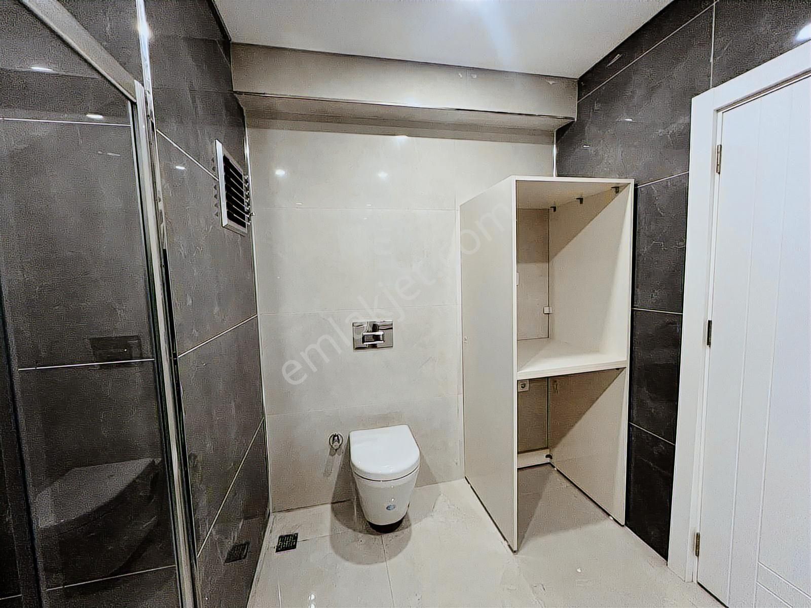 Yenibosna Merkezde Sıfır Binada Özenli 3+1 | 126 M² Krediye Uyg - Görsel 5