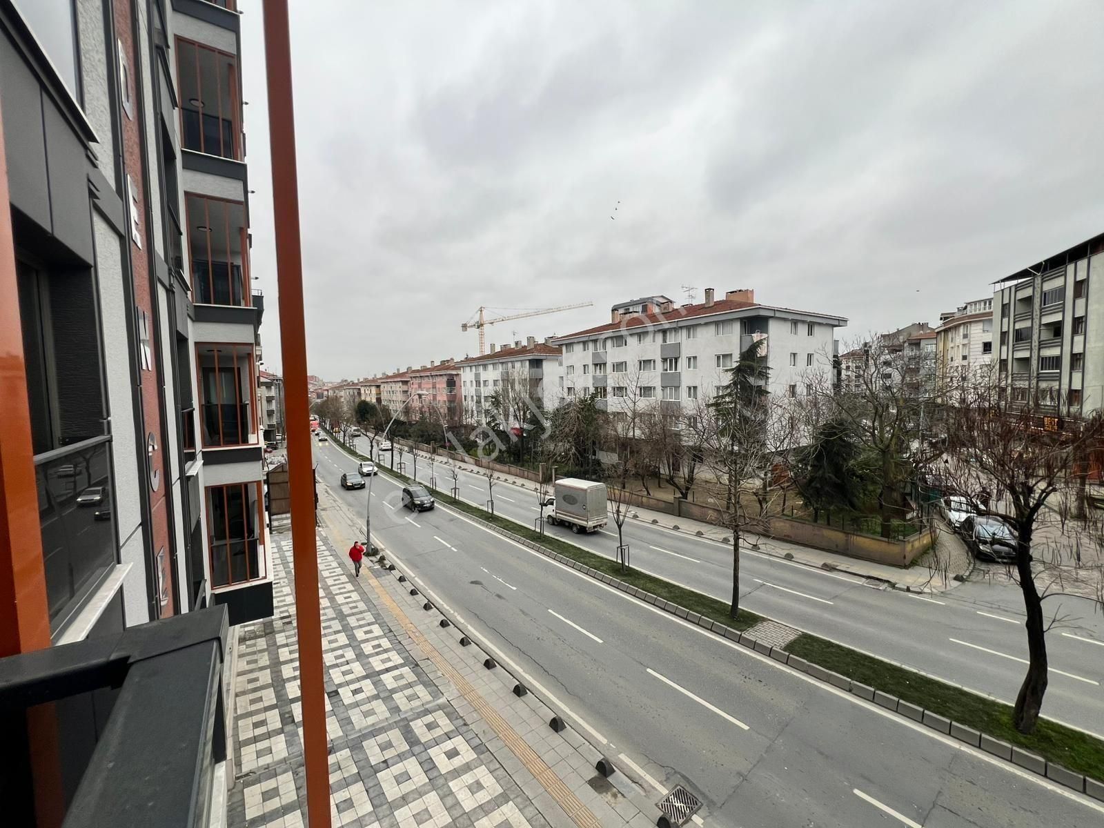 Yenibosna Merkezde Sıfır Binada Özenli 3+1 | 126 M² Krediye Uyg - Görsel 6