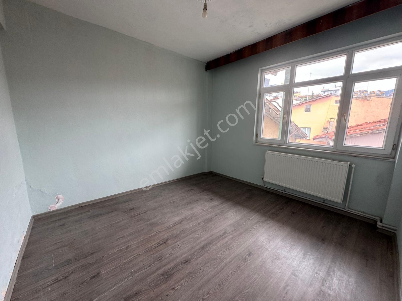 600 Evlerde Daire İçi Yenilenmiş 2+1 Üç Katlı Binanın 3. Katı - Görsel 10