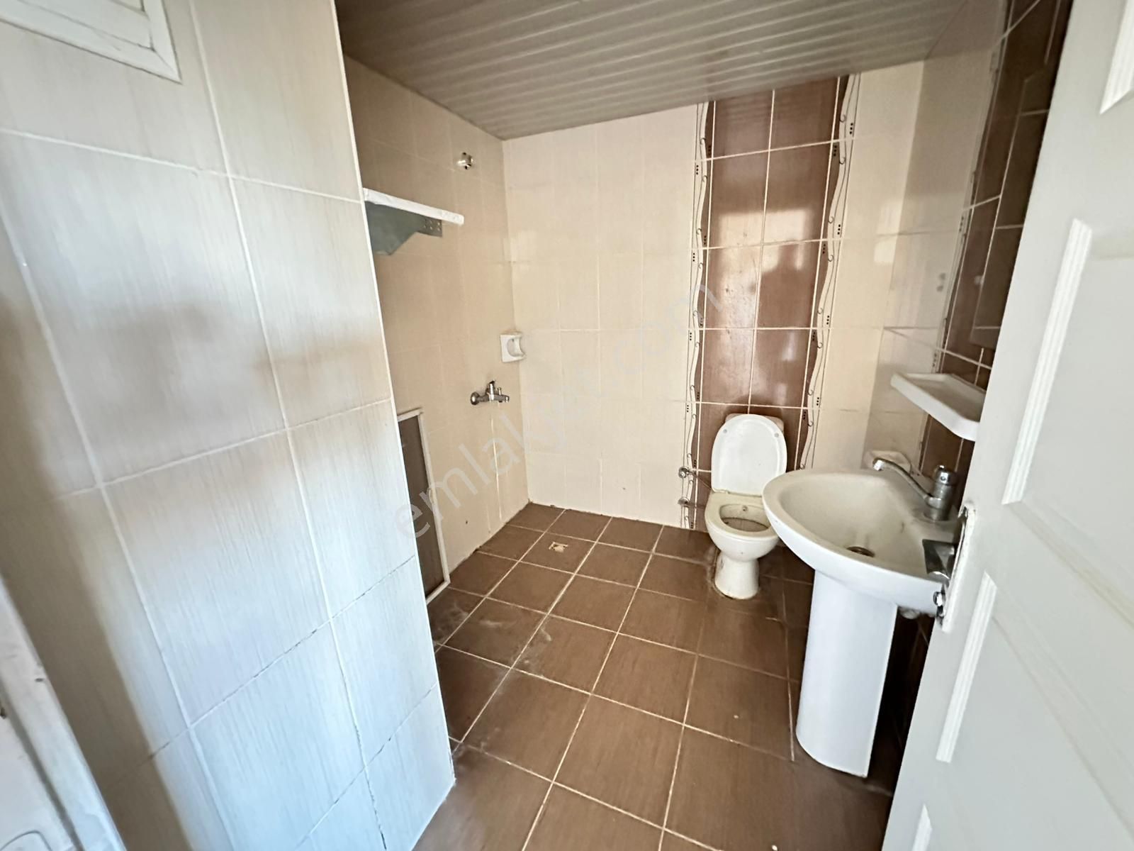 Arslan Mülk Ofisinden Toki 8. Etap Da 1+1 Ara Kat Satılık Daire - Görsel 5