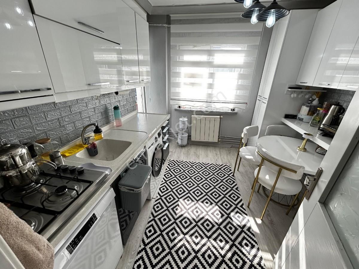 Sincan Osmanlı Mah 3+1 Full Yapılı Katta Site İçi Ön Cephe Daire - Görsel 23