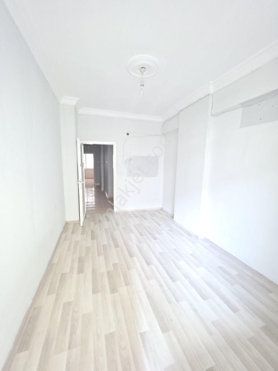 Beşyolda Yapı Kredi Bankası Ve Bol Kepçe Arkasında 3+1full Yapıl - Görsel 22