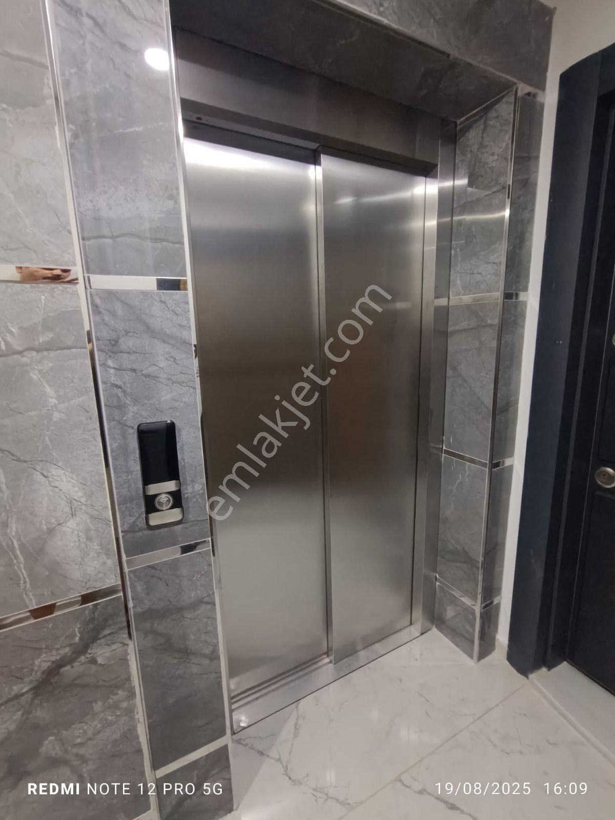 Asansörlü Sıfır Binada Kullanışlı 2+1 Sürekli Kiralık Daire - Görsel 12