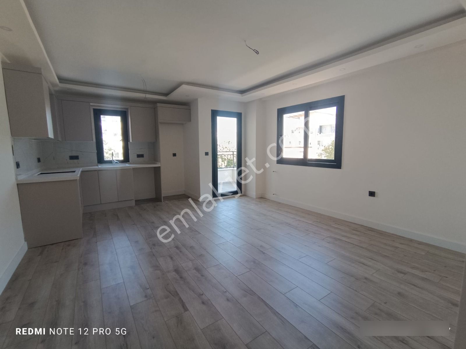 Asansörlü Sıfır Binada Kullanışlı 2+1 Sürekli Kiralık Daire - Görsel 11