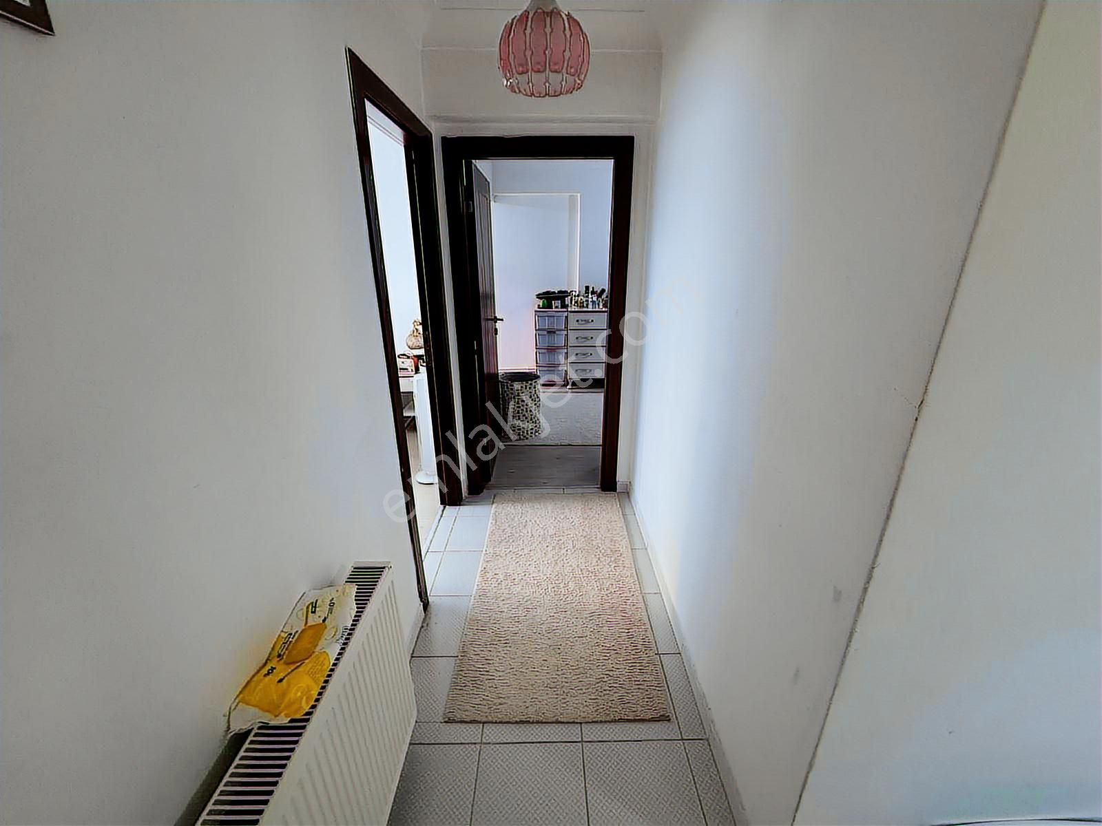 Büyük Gimsa Yakını 2+1 95 M2 Net Kullanım 12 Yıllık Bina - Görsel 17