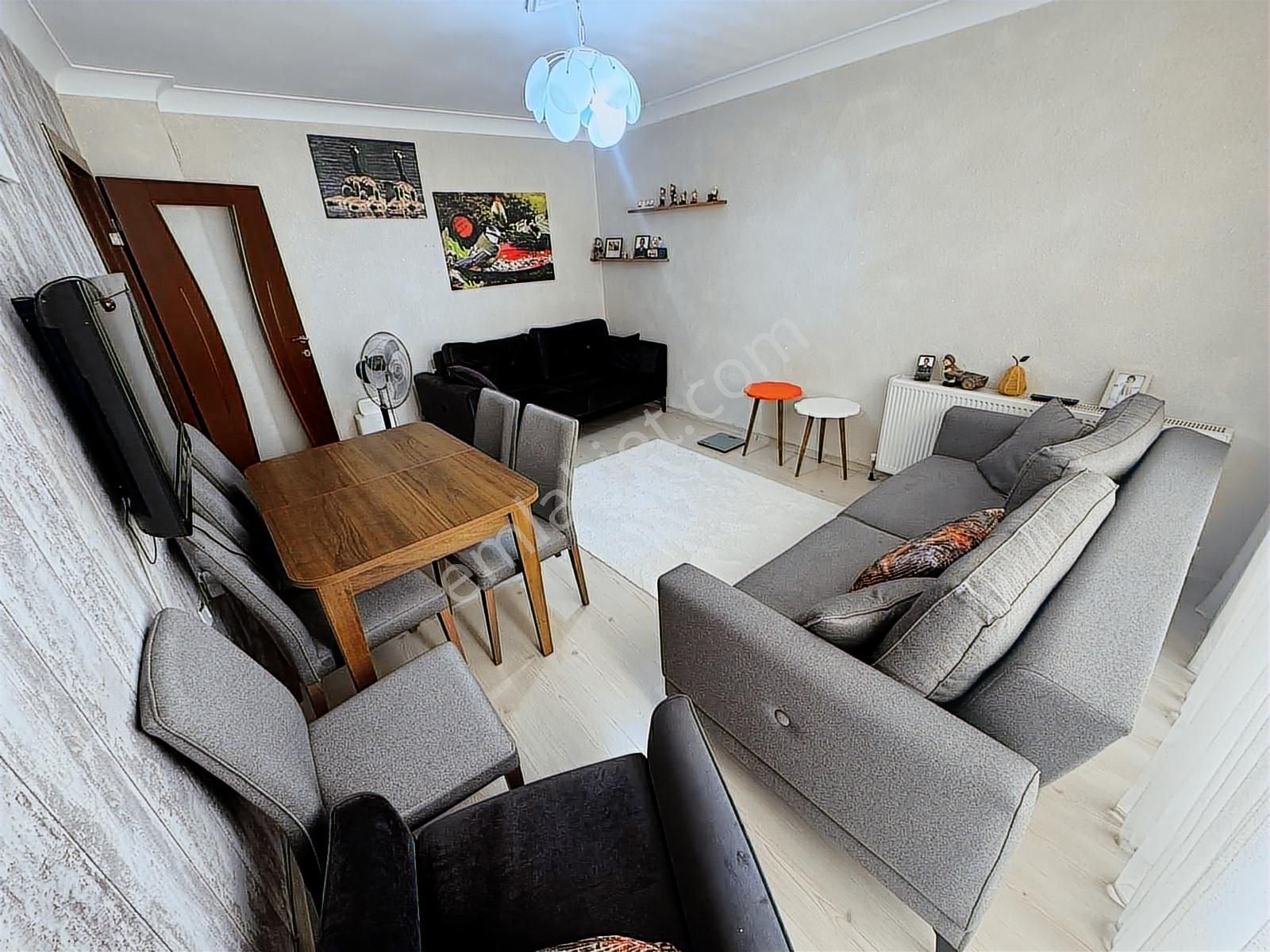 Büyük Gimsa Yakını 2+1 95 M2 Net Kullanım 12 Yıllık Bina - Görsel 7