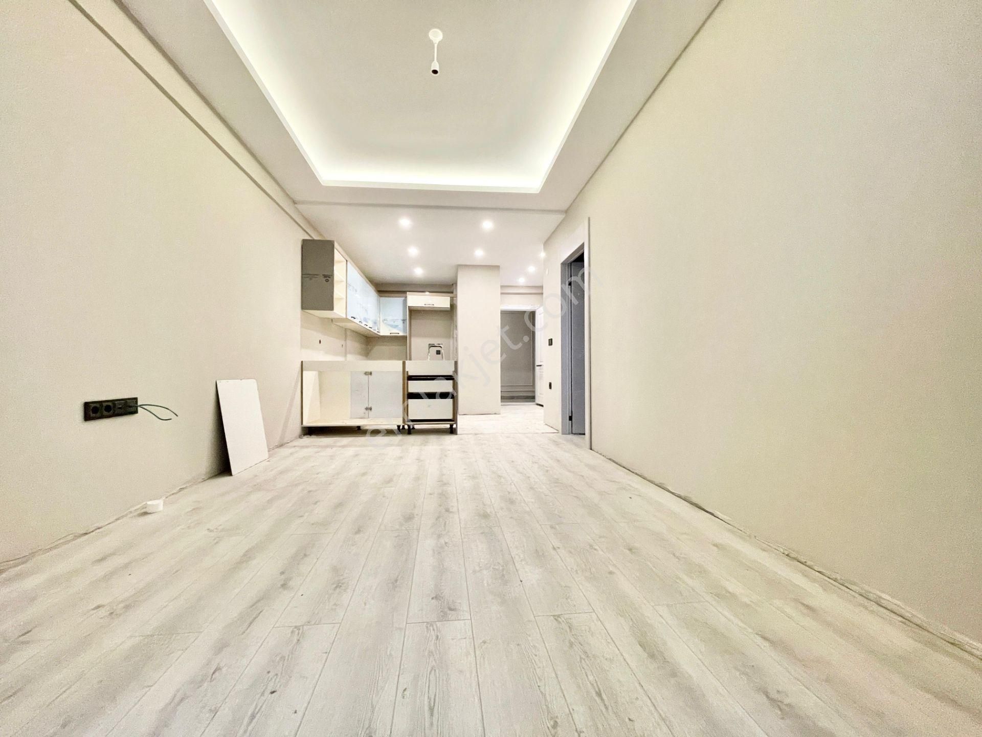 Berkay Demirel'den Altınkumda Ultra Geniş Ön Cephe 1+1 Daire - Görsel 9