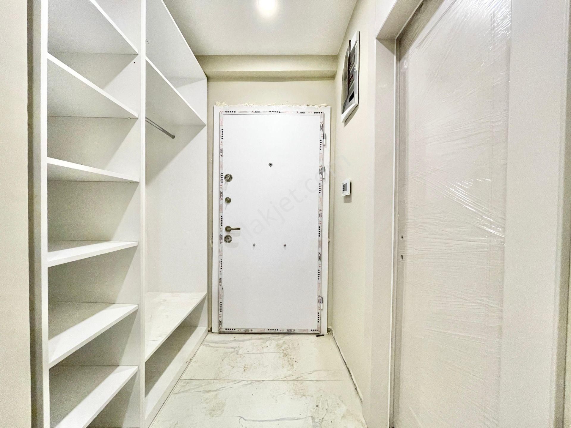 Berkay Demirel'den Altınkumda Ultra Geniş Ön Cephe 1+1 Daire - Görsel 33