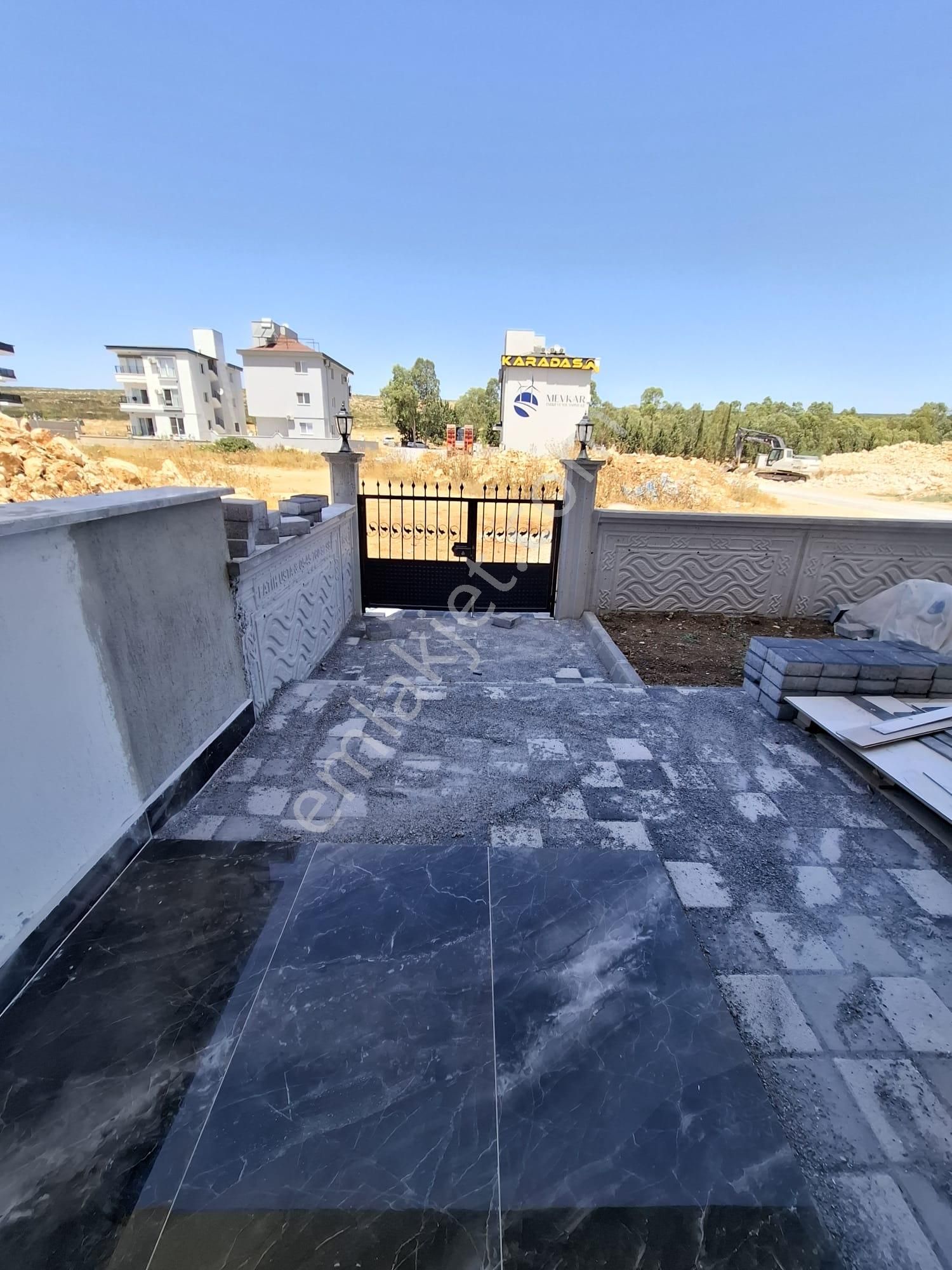 Cumhuriyet Mahallesi’nde Merkezi Konumda 1+1 Satılık Daire - Görsel 2