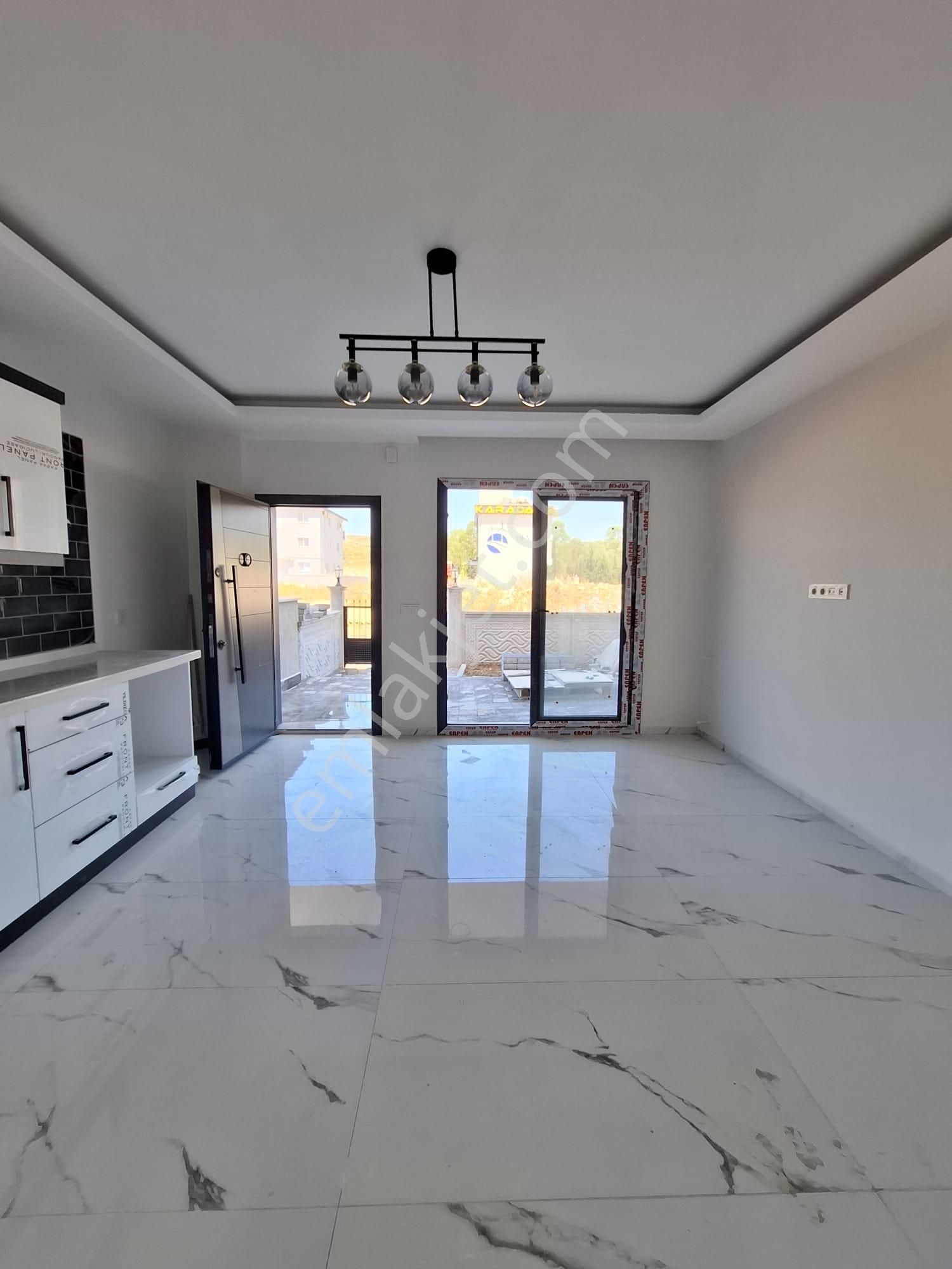 Cumhuriyet Mahallesi’nde Merkezi Konumda 1+1 Satılık Daire - Görsel 4