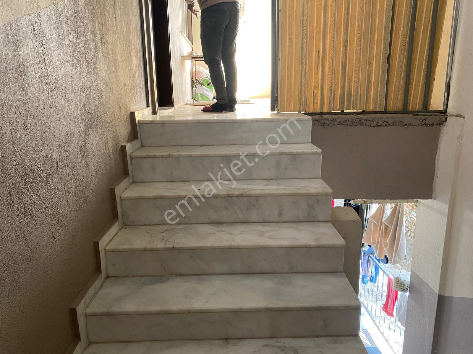 Yasin Emlaktan 2 Katlı Yeşilyur Mahallede 2 Katlı Mustakıl Ev - Görsel 12