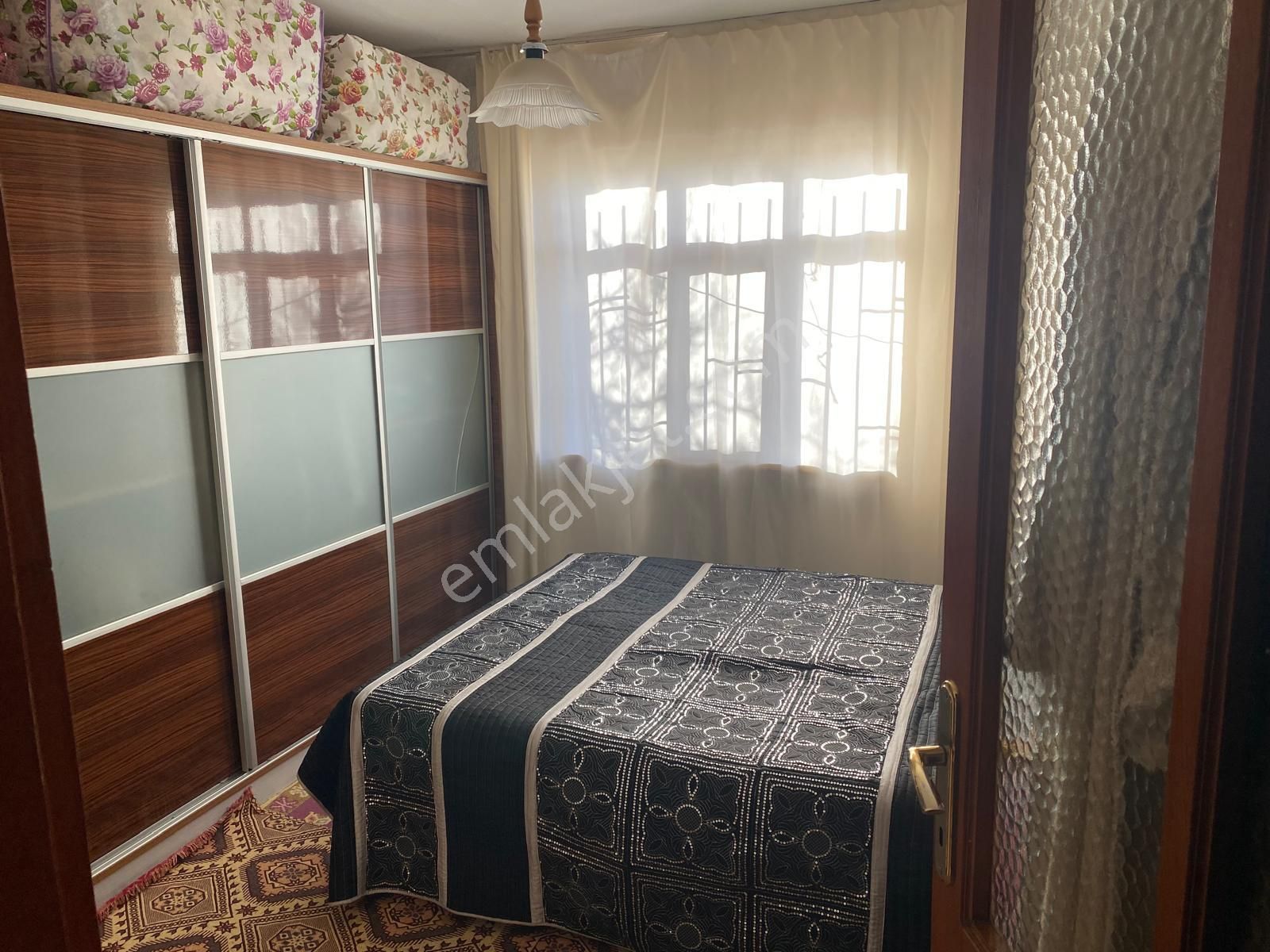 Yasin Emlaktan 2 Katlı Yeşilyur Mahallede 2 Katlı Mustakıl Ev - Görsel 5