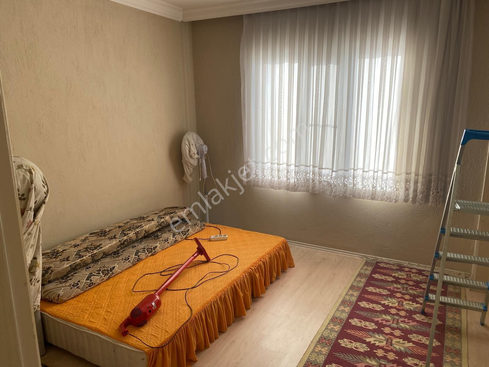 Yasin Emlaktan 2 Katlı Yeşilyur Mahallede 2 Katlı Mustakıl Ev - Görsel 4