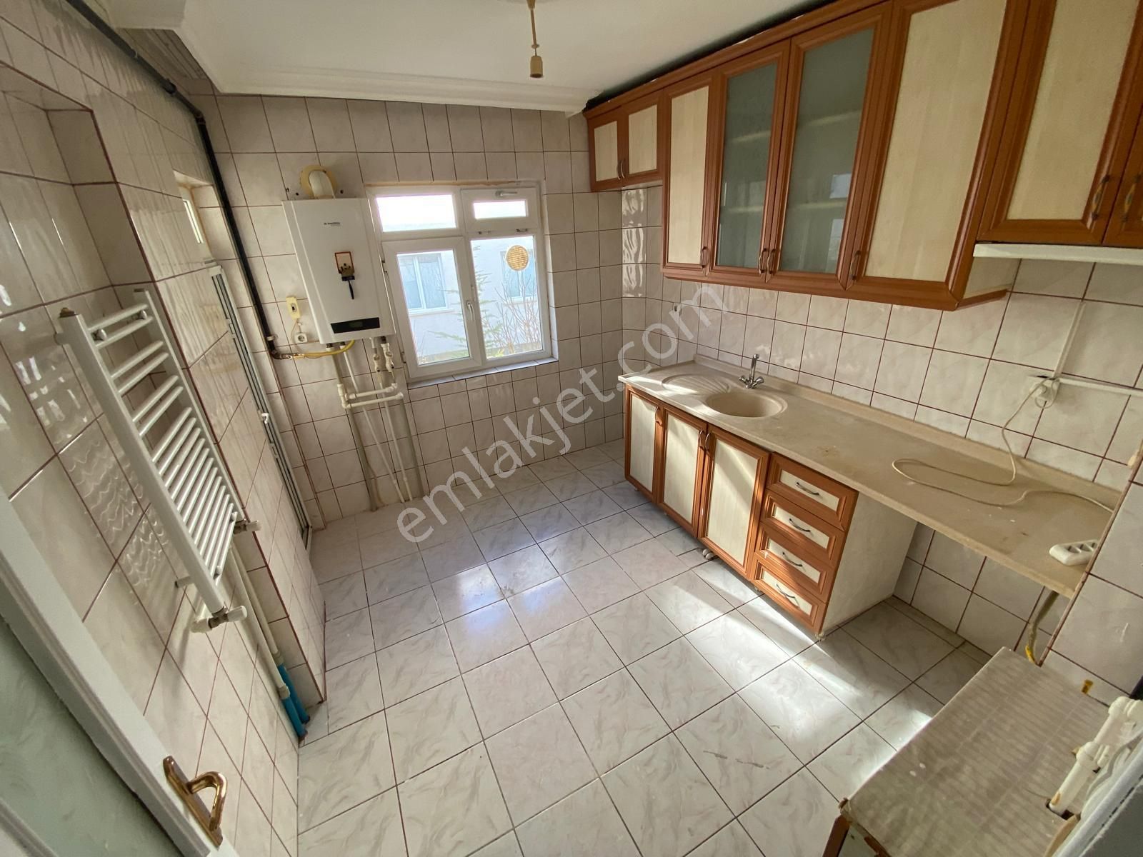 (1156) Keçiören Kanunide 1.katta 3+1 Satılık Boş Daire - Görsel 13