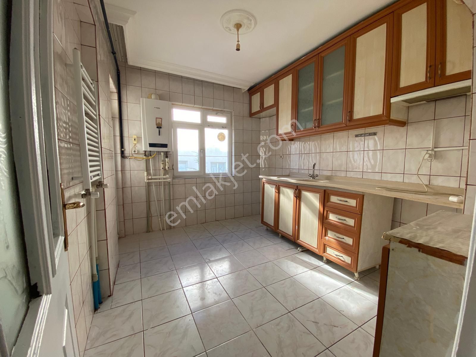 (1156) Keçiören Kanunide 1.katta 3+1 Satılık Boş Daire - Görsel 2