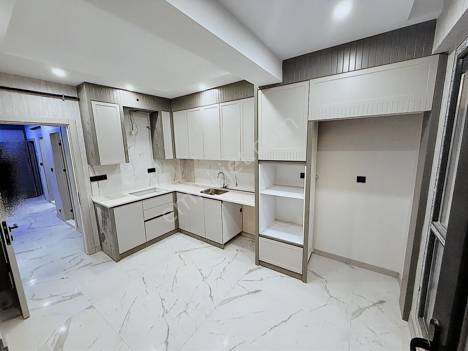 Babil Gayrimenkulden Şemikler Mahallesinde 2+1 Asansörlü Daire - Görsel 3