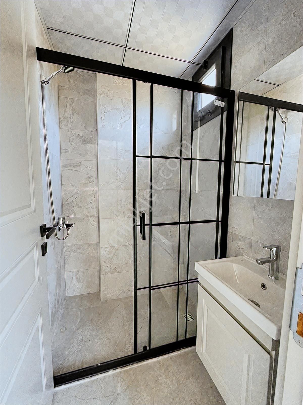 Yukarı Şemiklerde 3+1 Ön Cephe Daire-ebeveyn Banyolu Sıfır Bina - Görsel 22