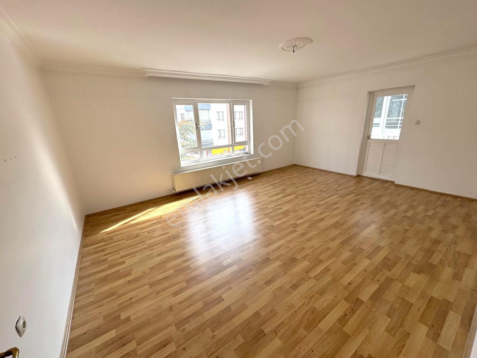 (1159) Keçiören Atapark Mahallesinde Cadde Üzerinde 2.orta Katta 3+1 Satılık Boş Daire - Görsel 7