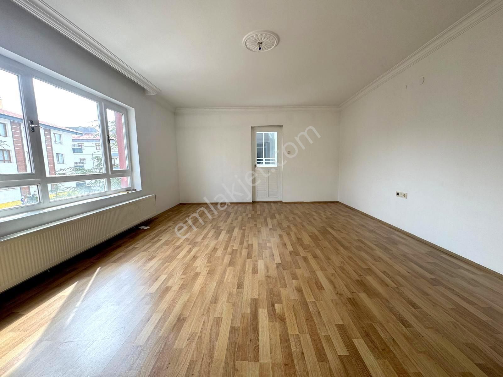 (1159) Keçiören Atapark Mahallesinde Cadde Üzerinde 2.orta Katta 3+1 Satılık Boş Daire - Görsel 4